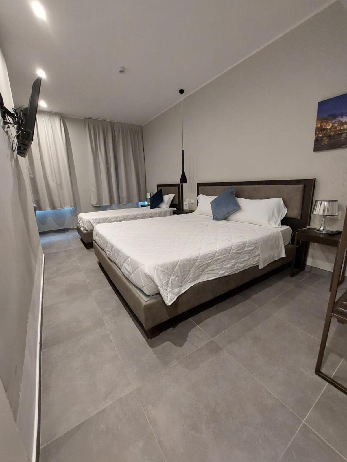 Deluxe Triple Room