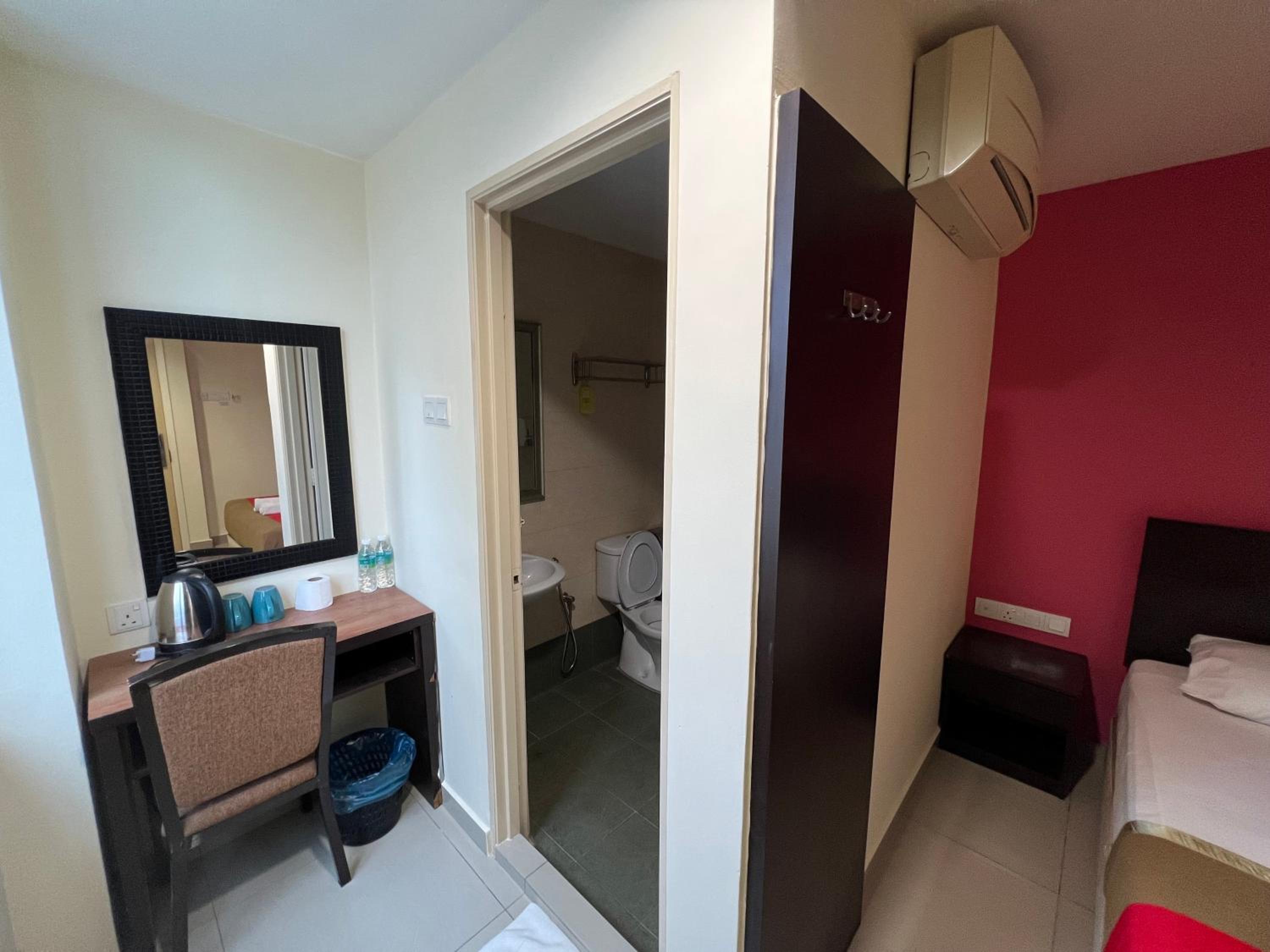 Deluxe Double Room - Photo 5