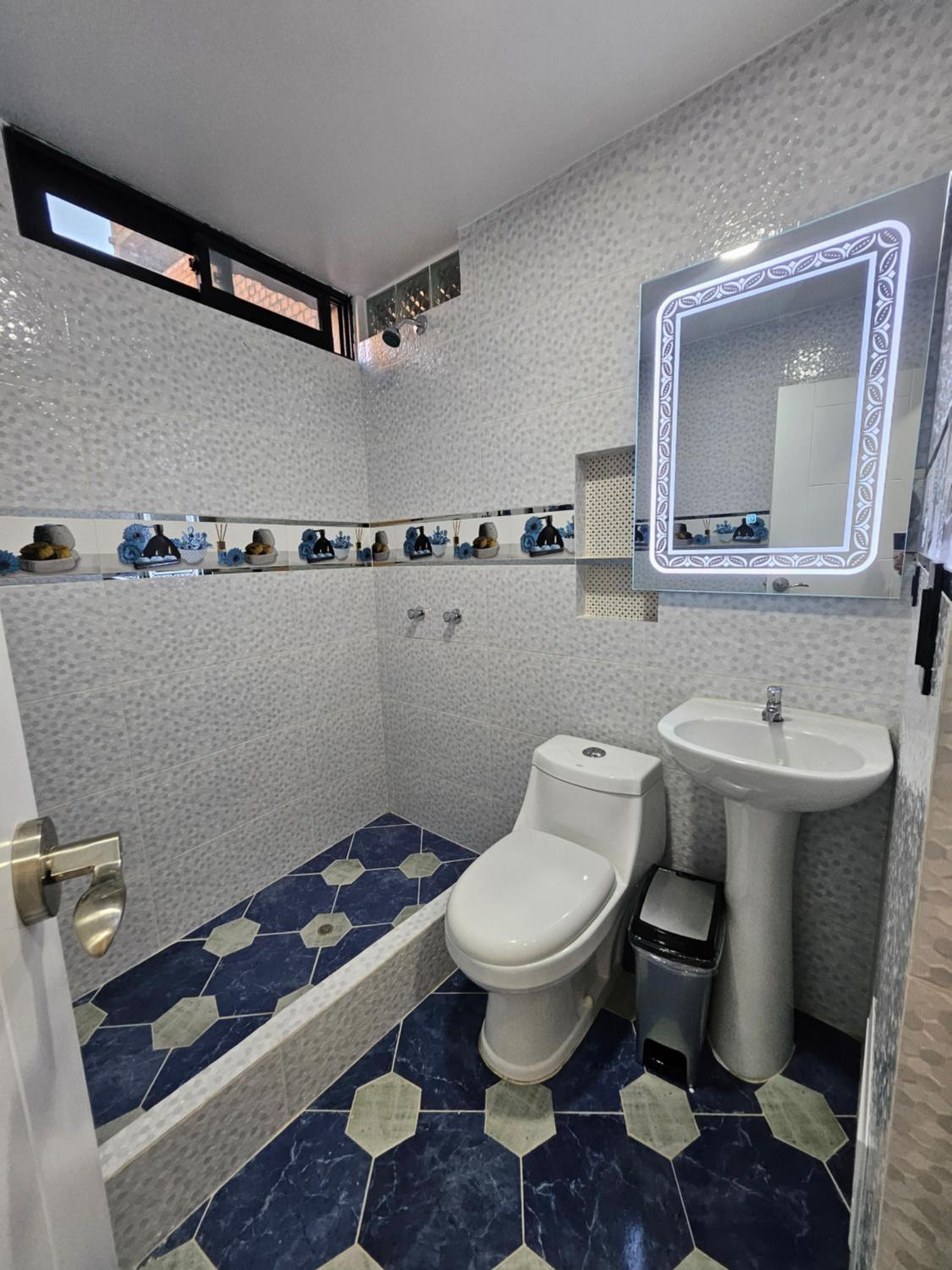 Deluxe Double Room with Balcony photo 2
