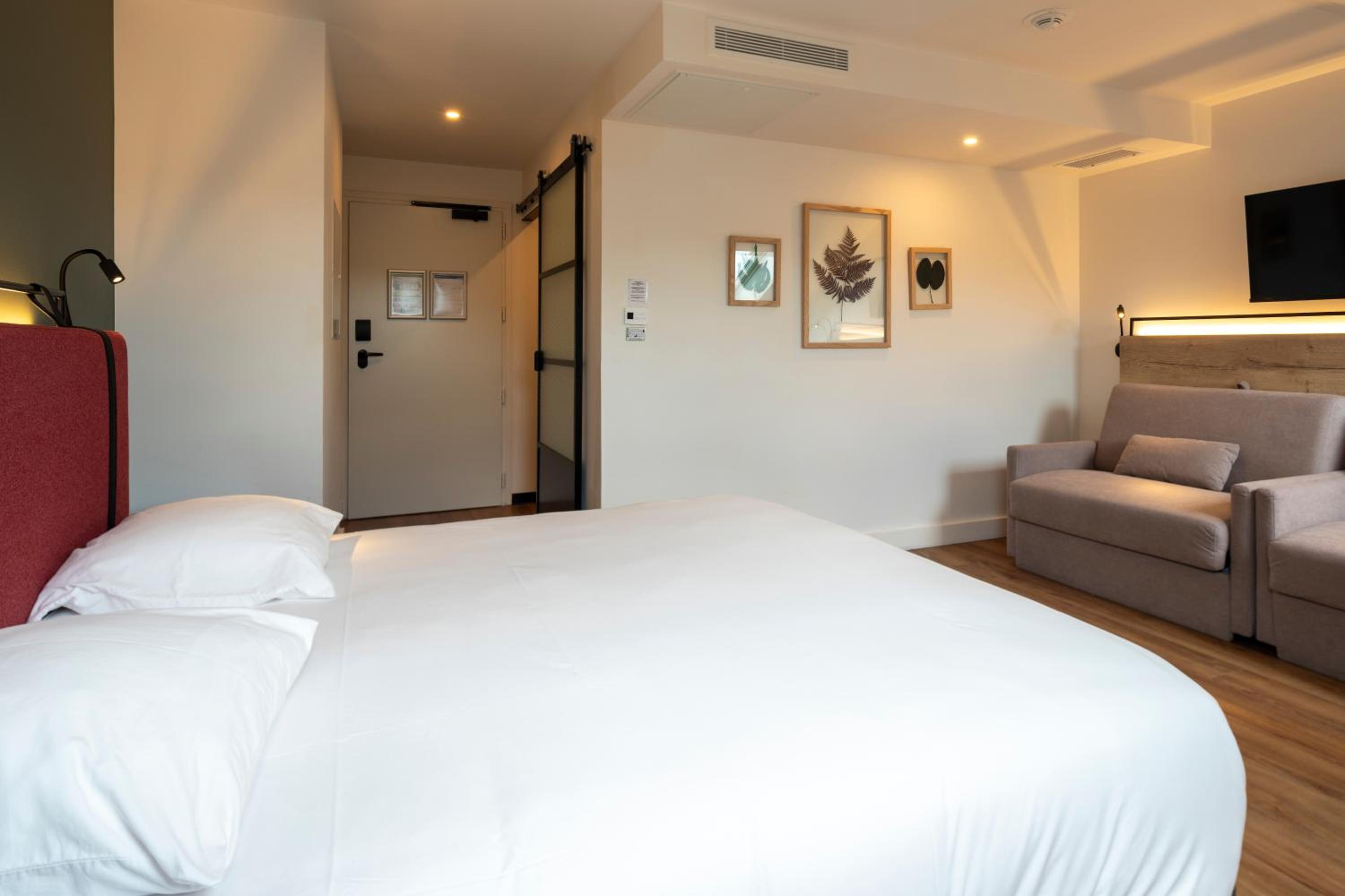 Quadruple Room - Photo 1