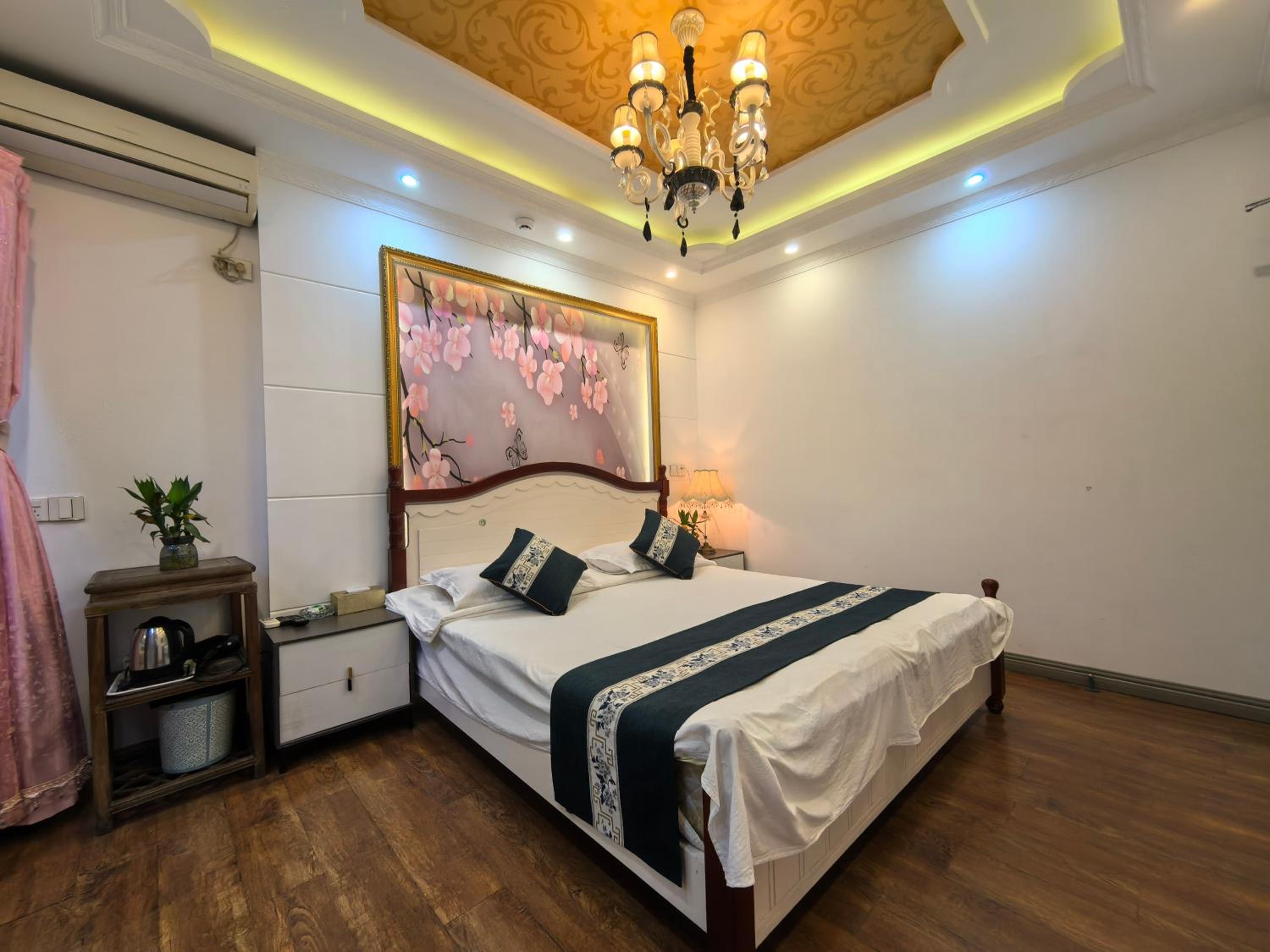 Deluxe Queen Room  photo 1