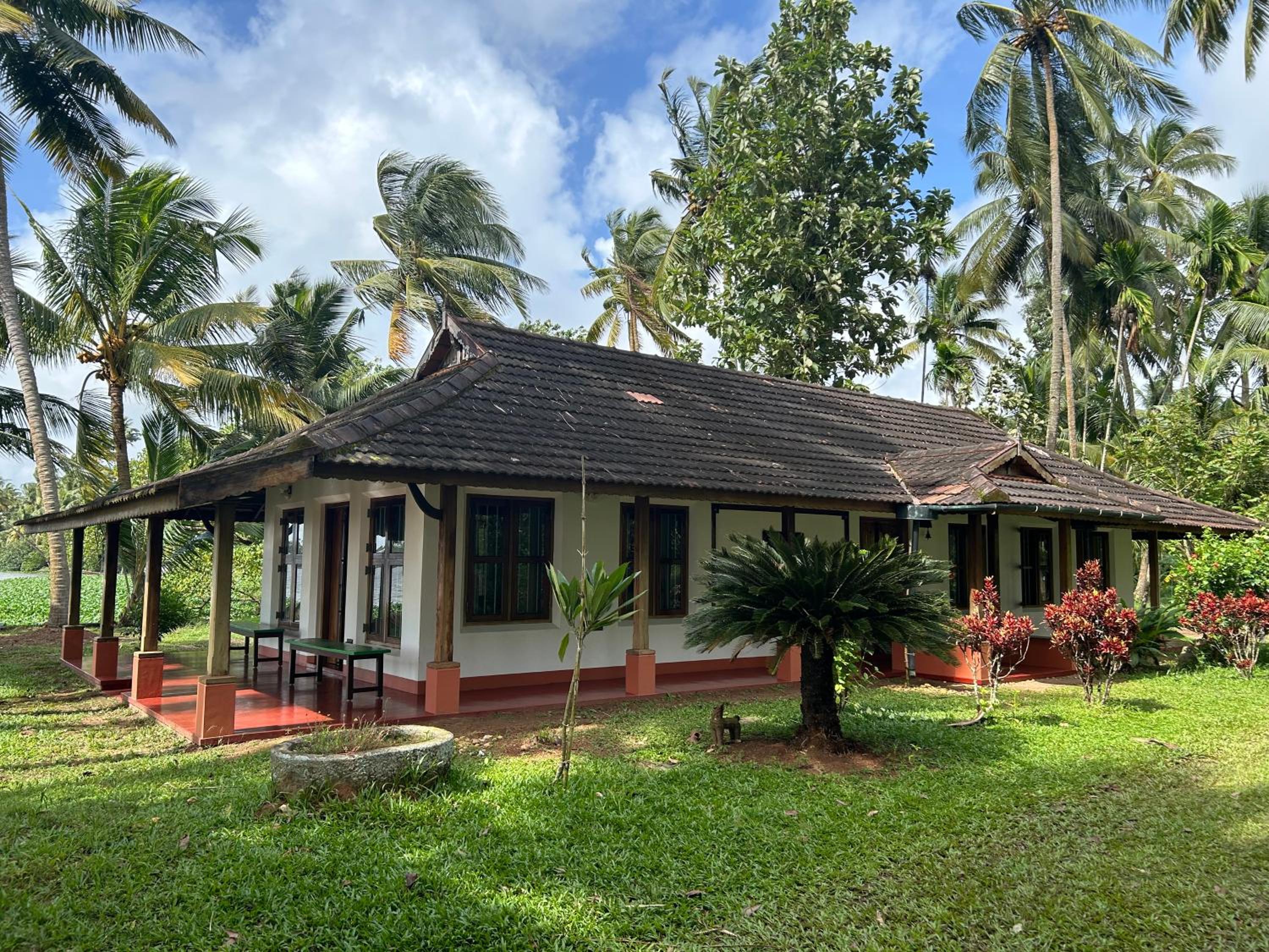 Bungalow - Water Front  photo 2