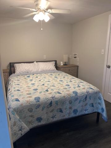 Five-Bedroom House photo 1