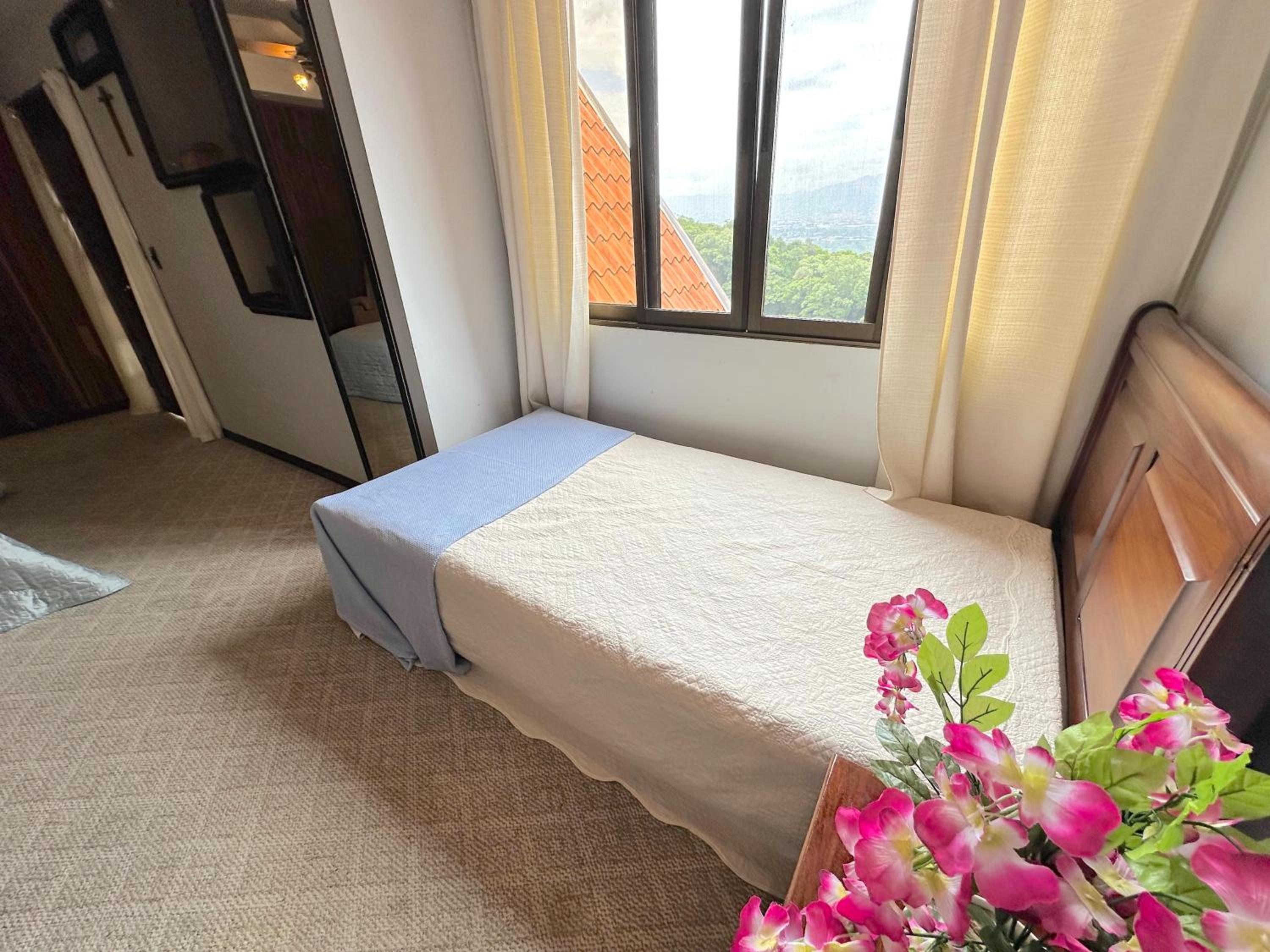 Quadruple Room With Private Bathroom photo 3