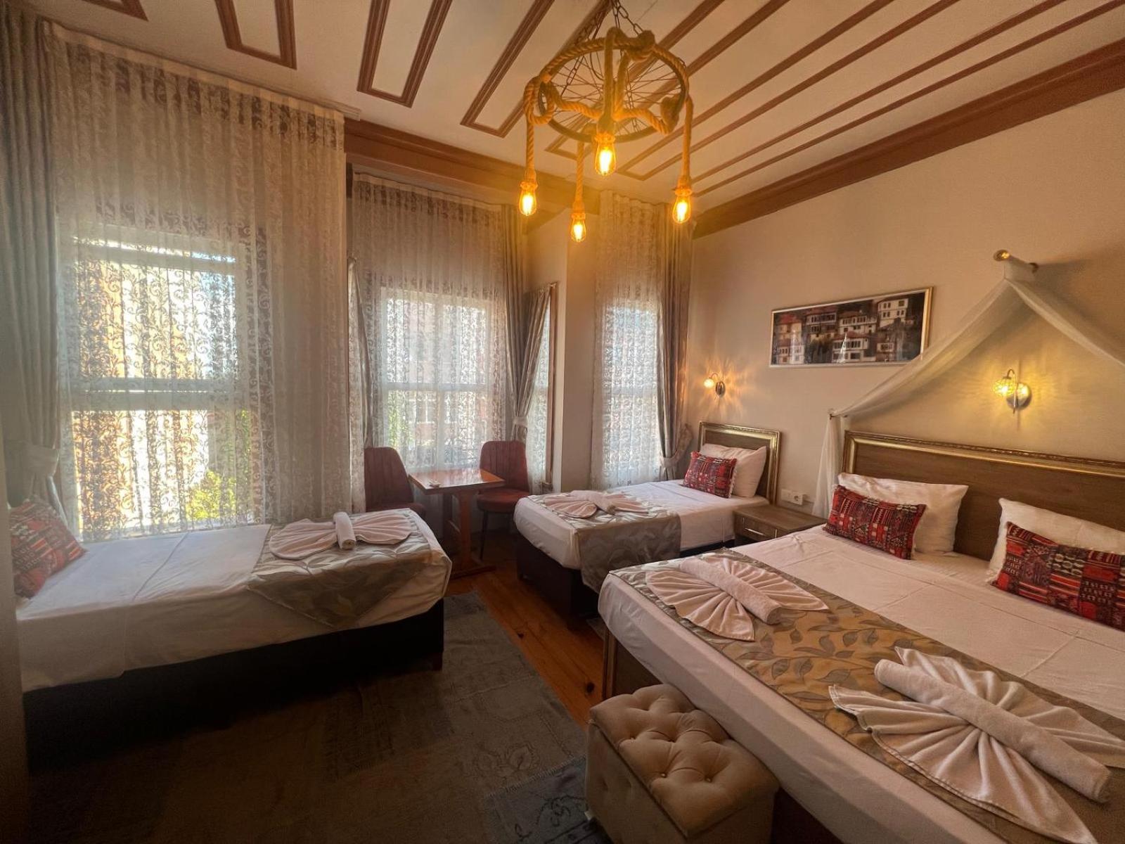 Quadruple Room with Bathroom photo 1