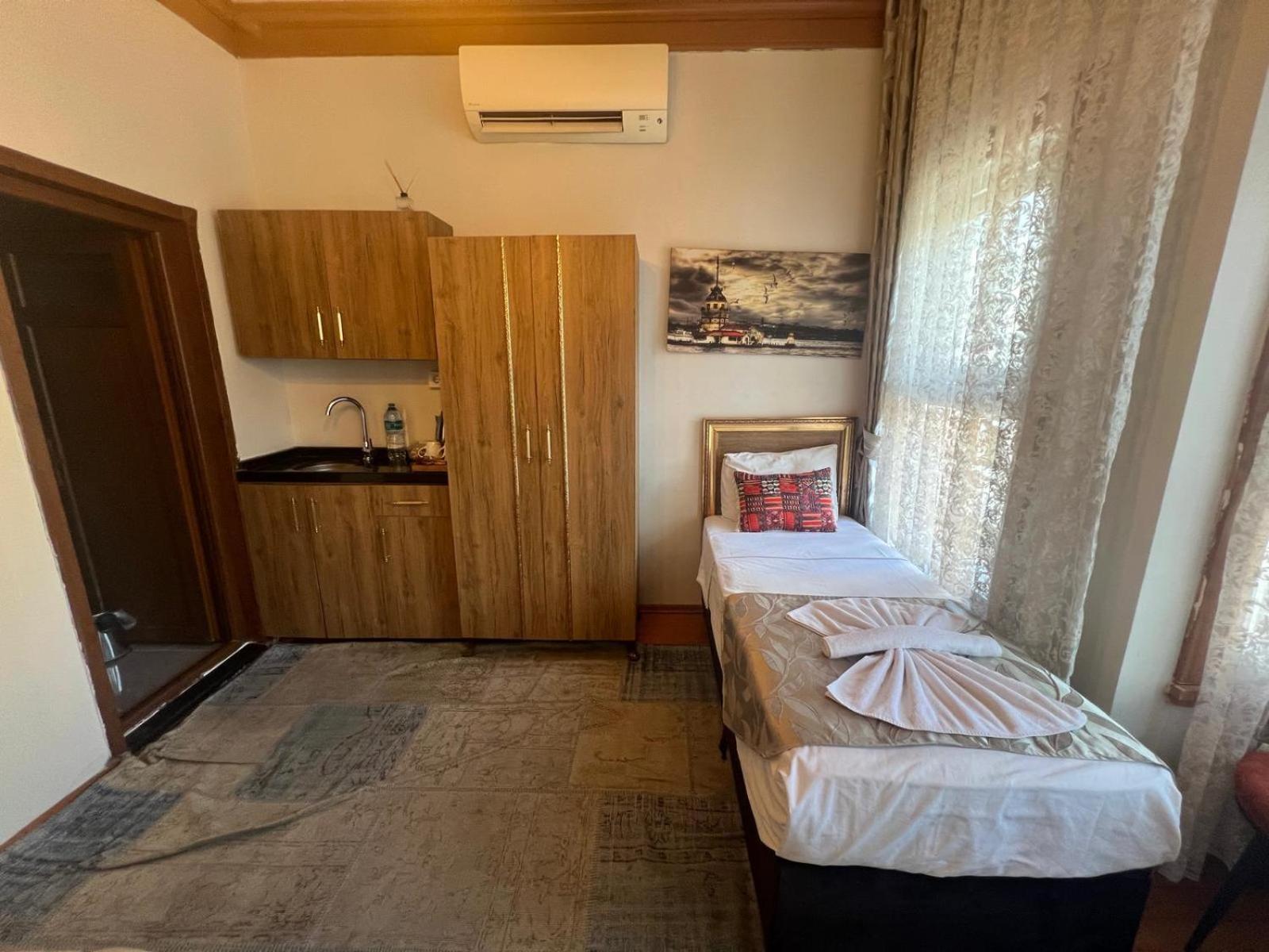 Quadruple Room with Bathroom photo 3