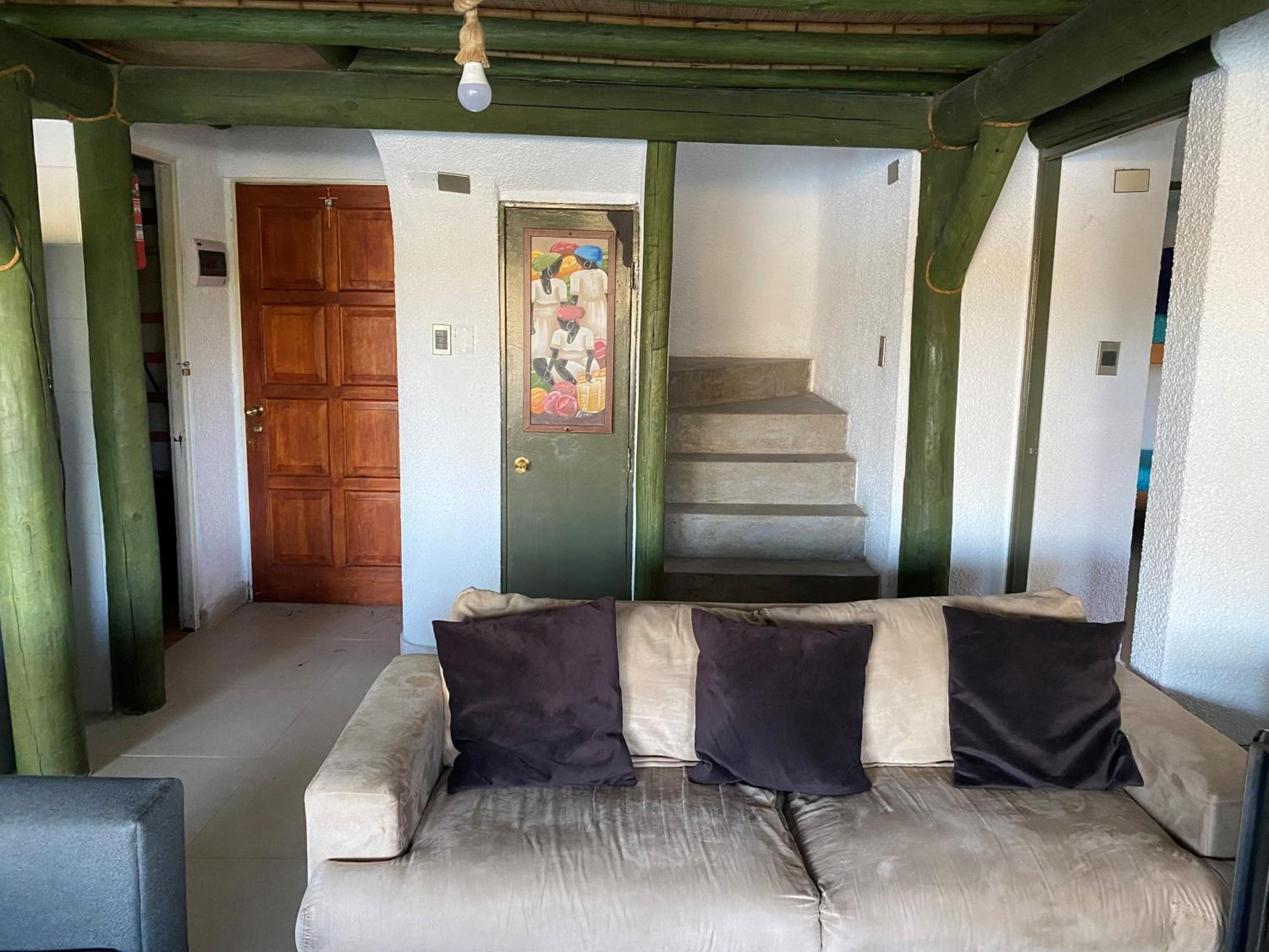 Three-Bedroom House photo 2