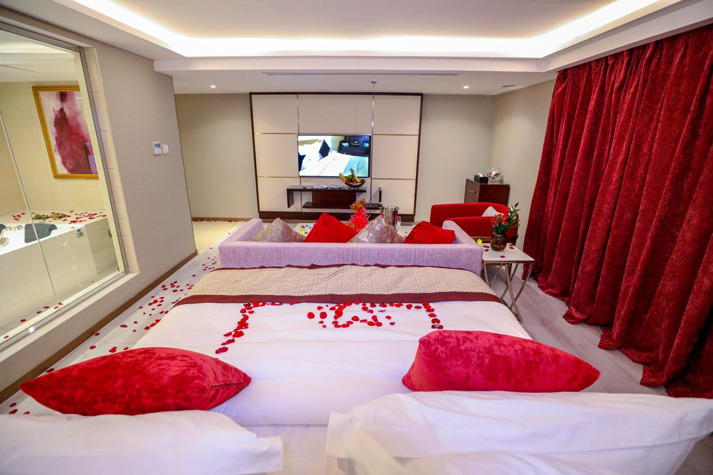 Deluxe Suite