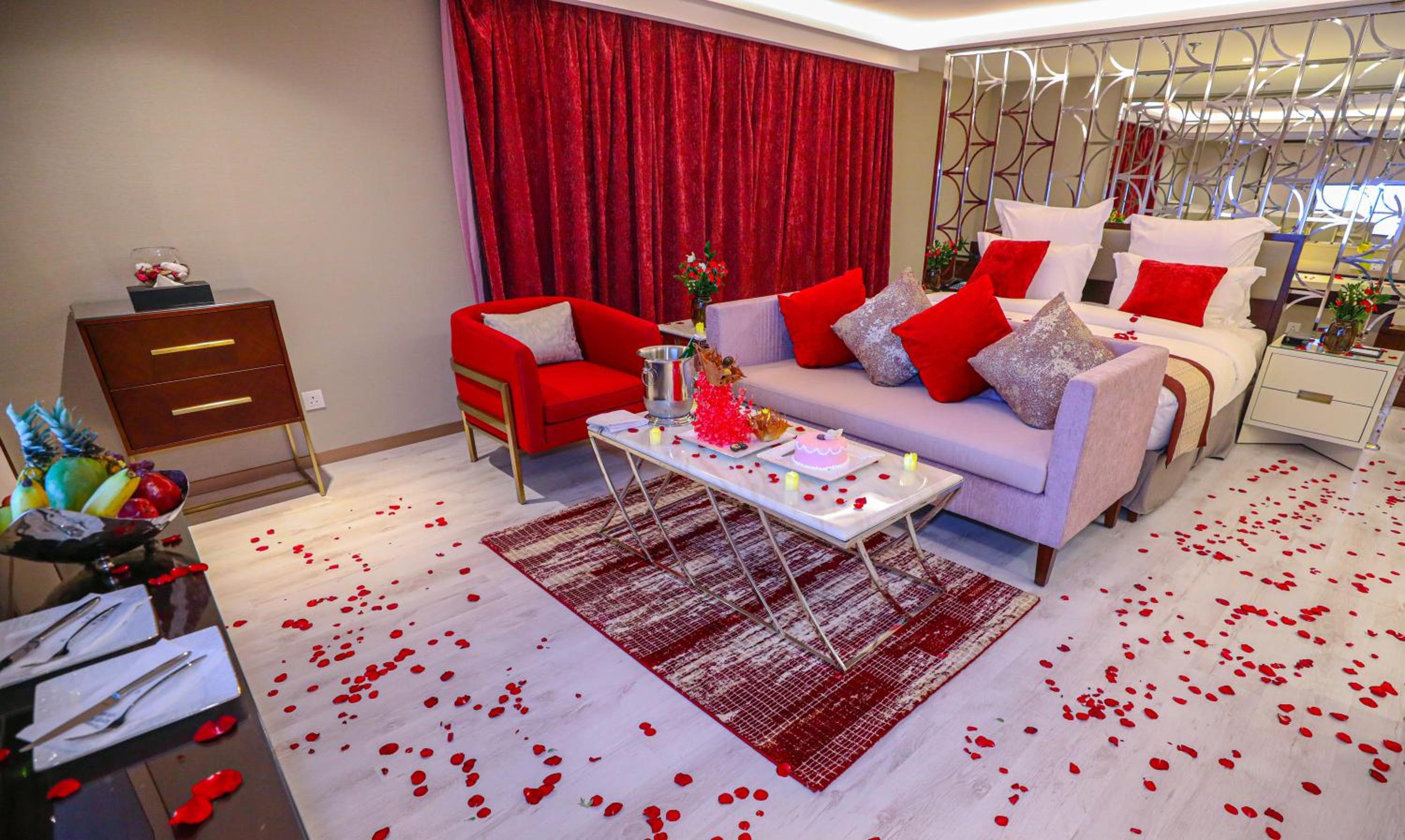 Deluxe Suite photo 2