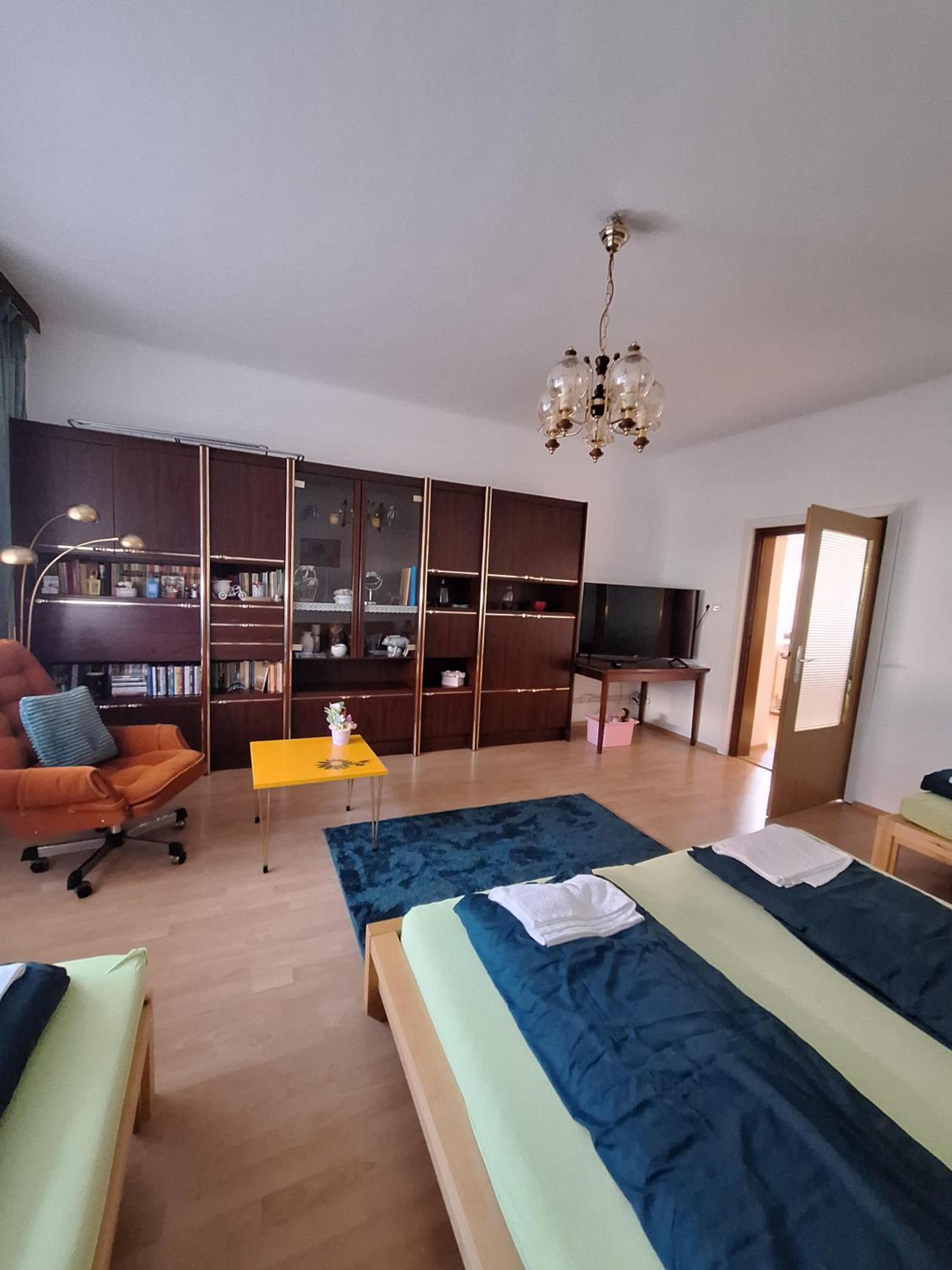 One-Bedroom Apartment photo 1