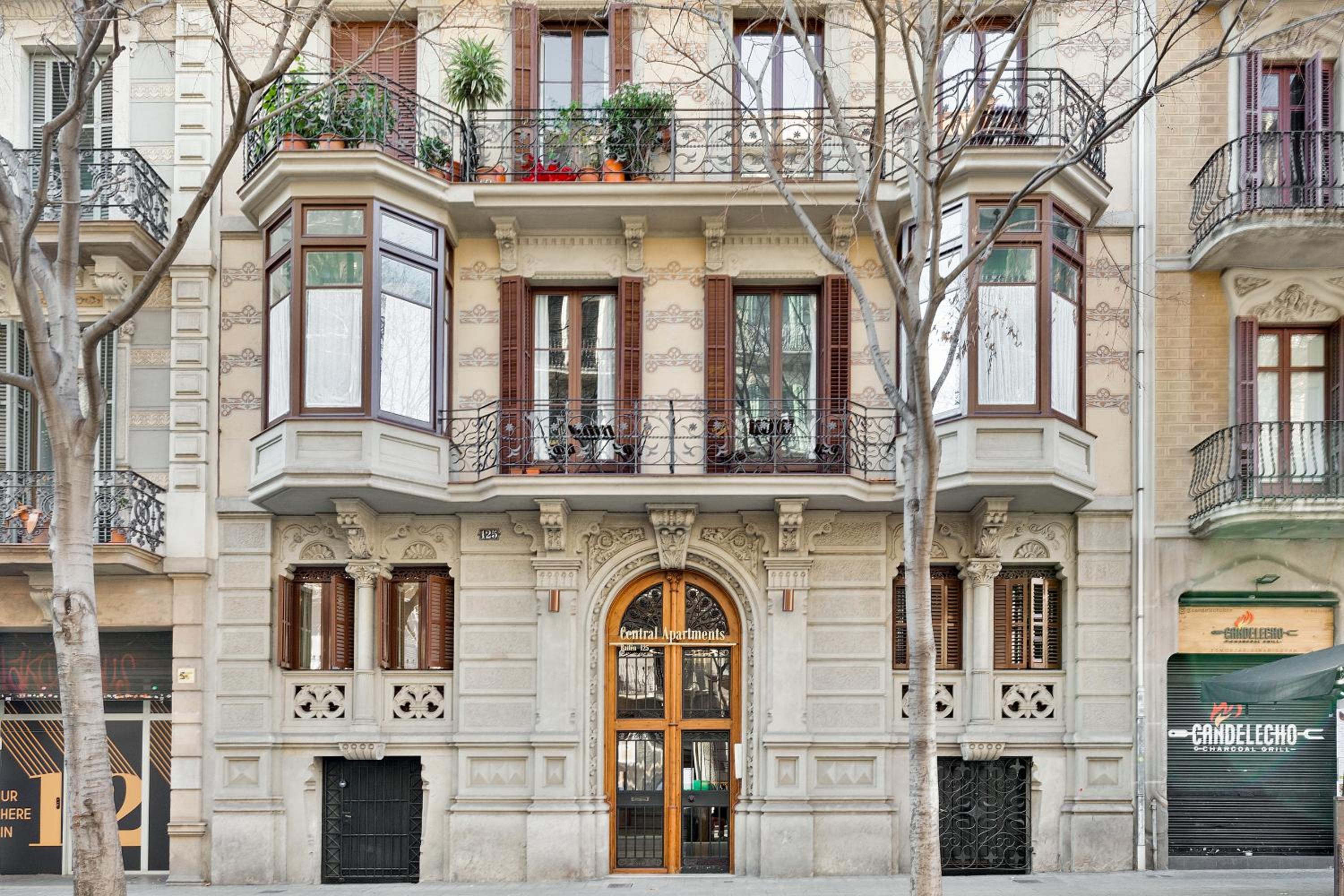 Two-Bedroom Apartment with Balcony photo 3