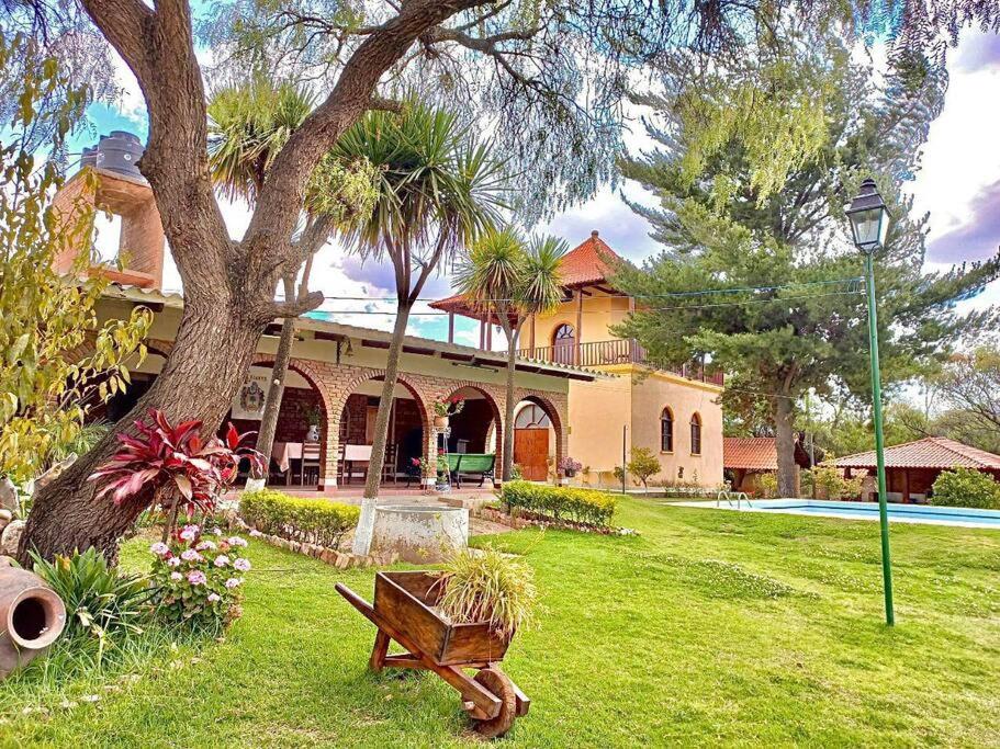 Villa photo 3