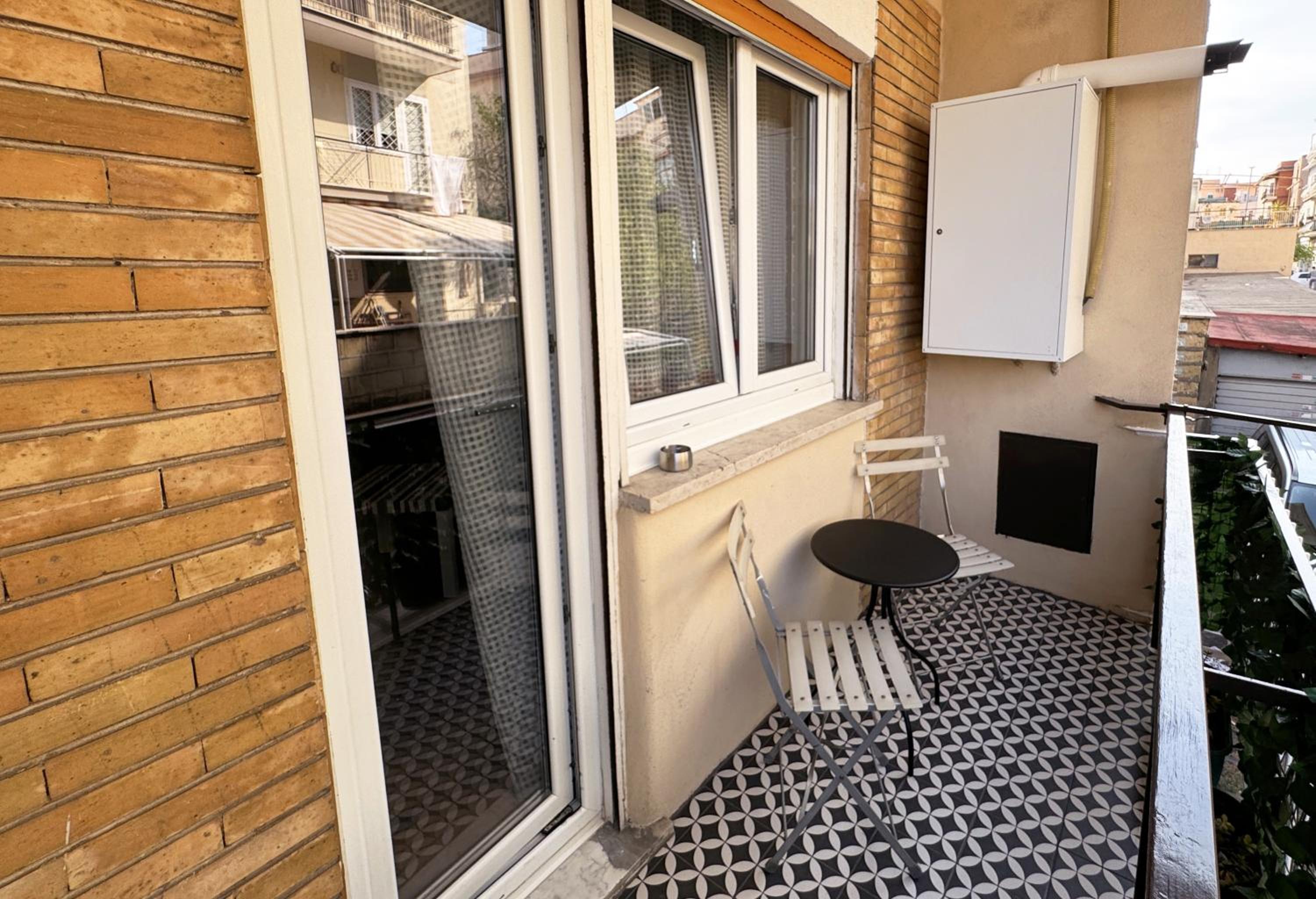 Two-Bedroom Apartment with Balcony photo 3