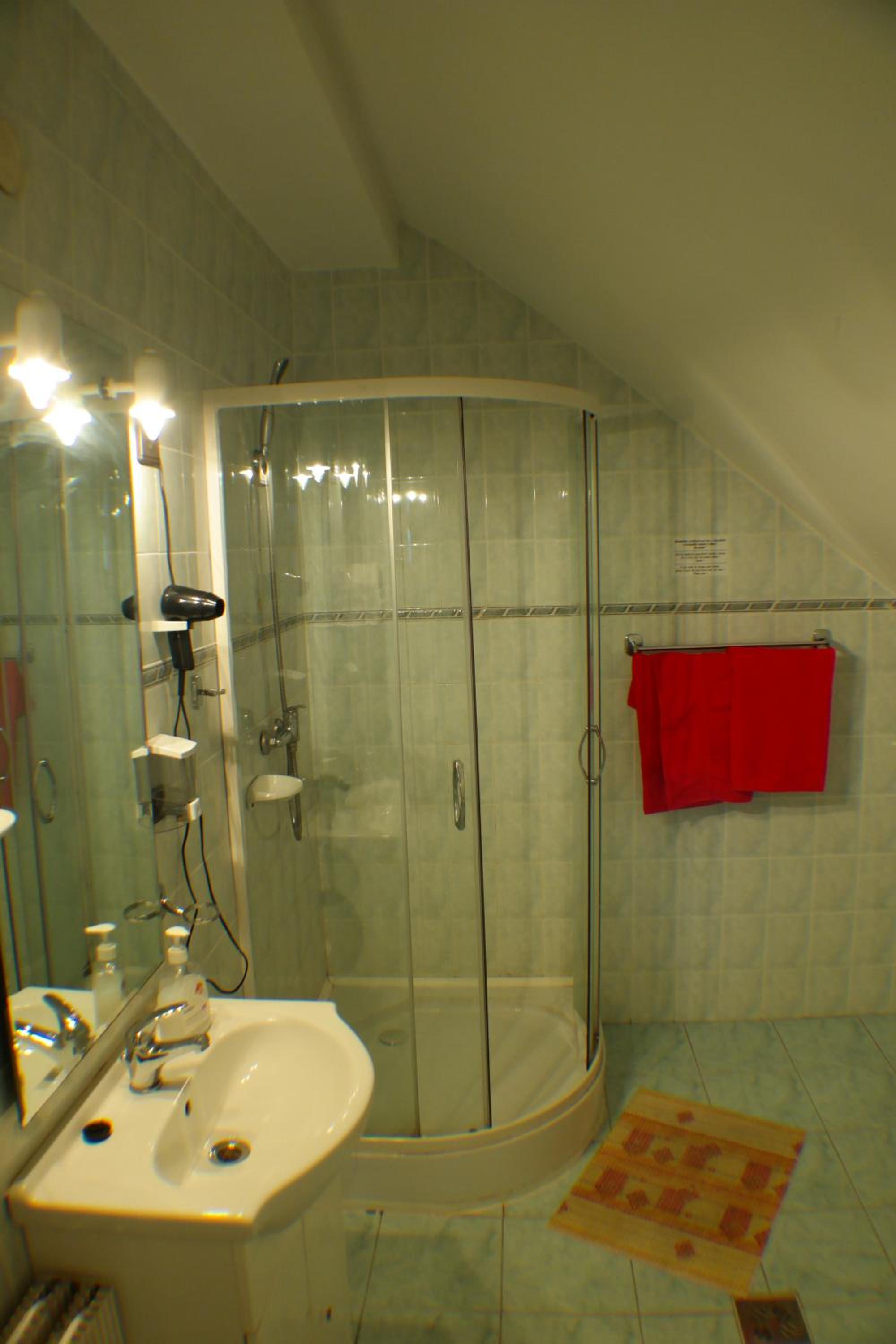 Quadruple Room - Photo 2