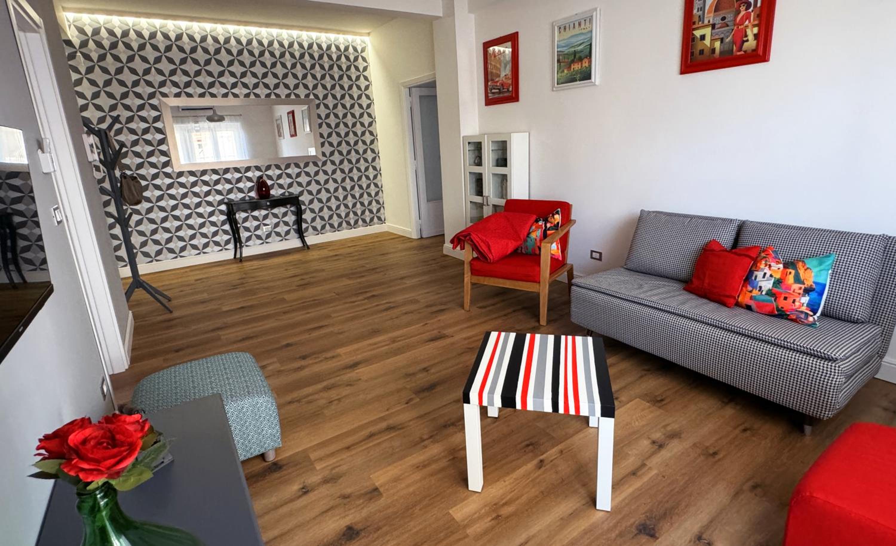 Two-Bedroom Apartment with Balcony photo 2