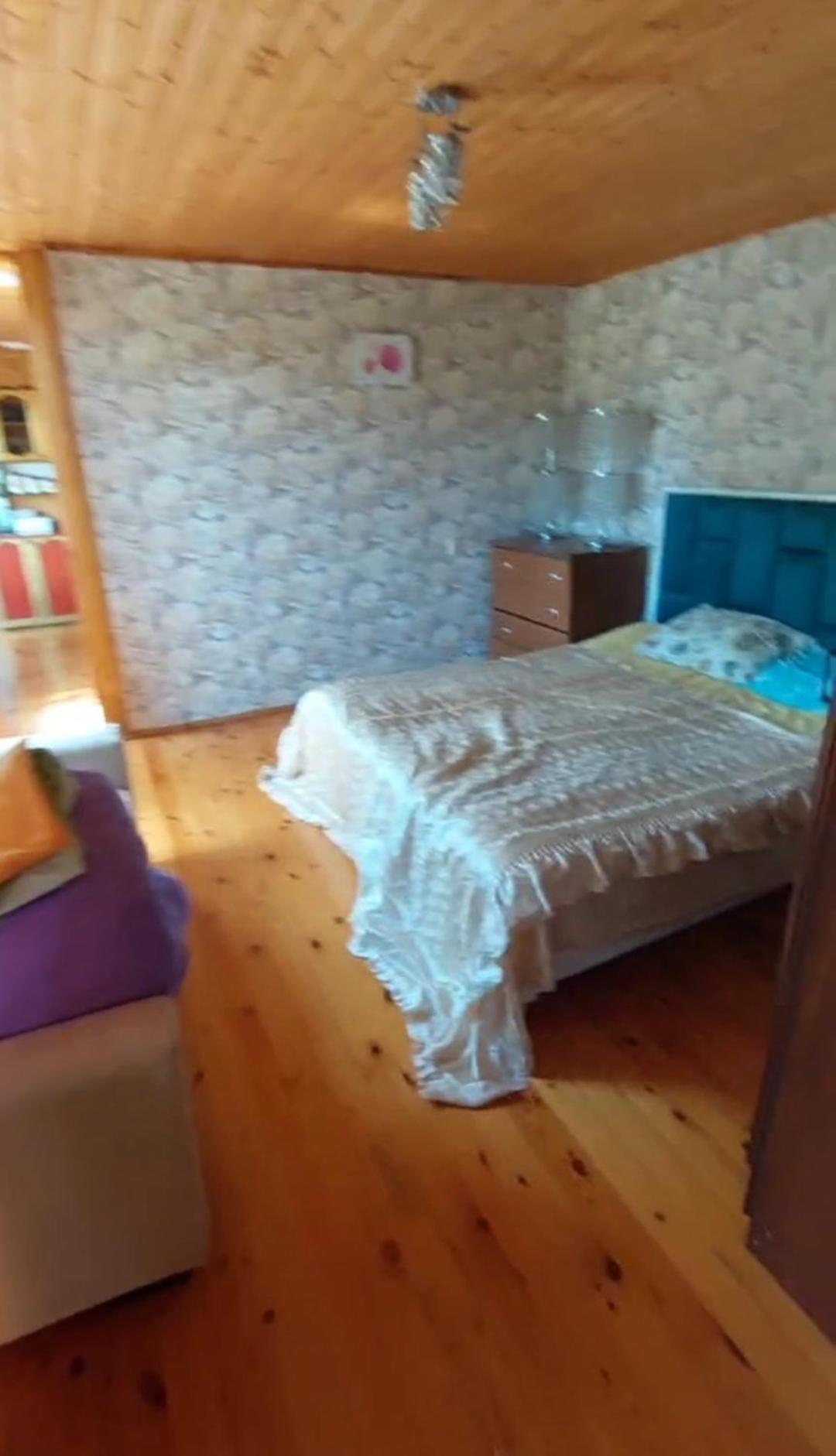 One-Bedroom House photo 1