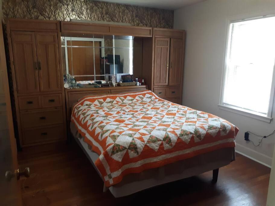 Three-Bedroom House photo 1