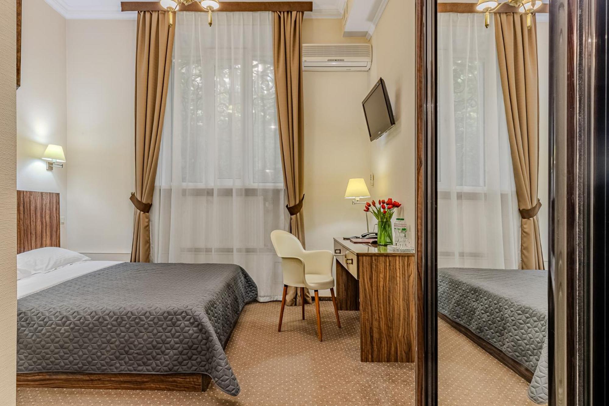 Double Room photo 3