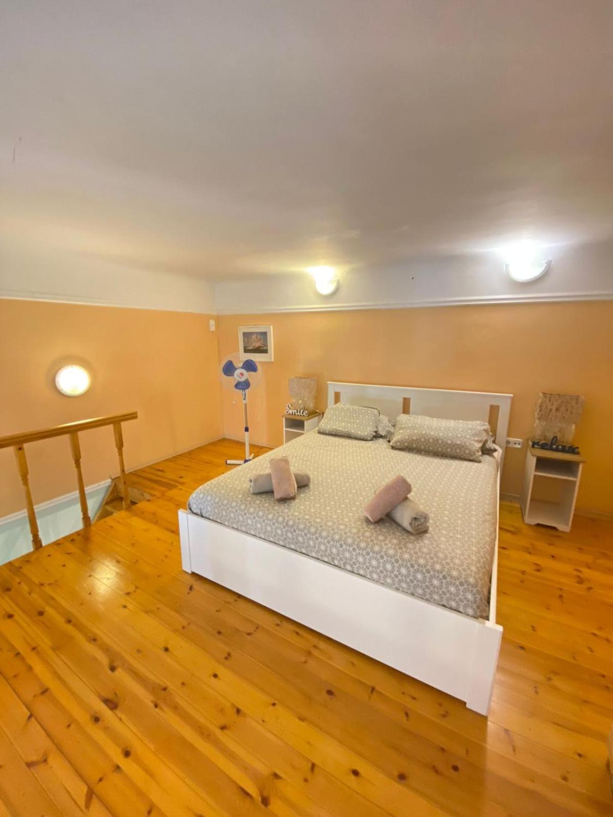 Two-Bedroom Apartment - Photo 17