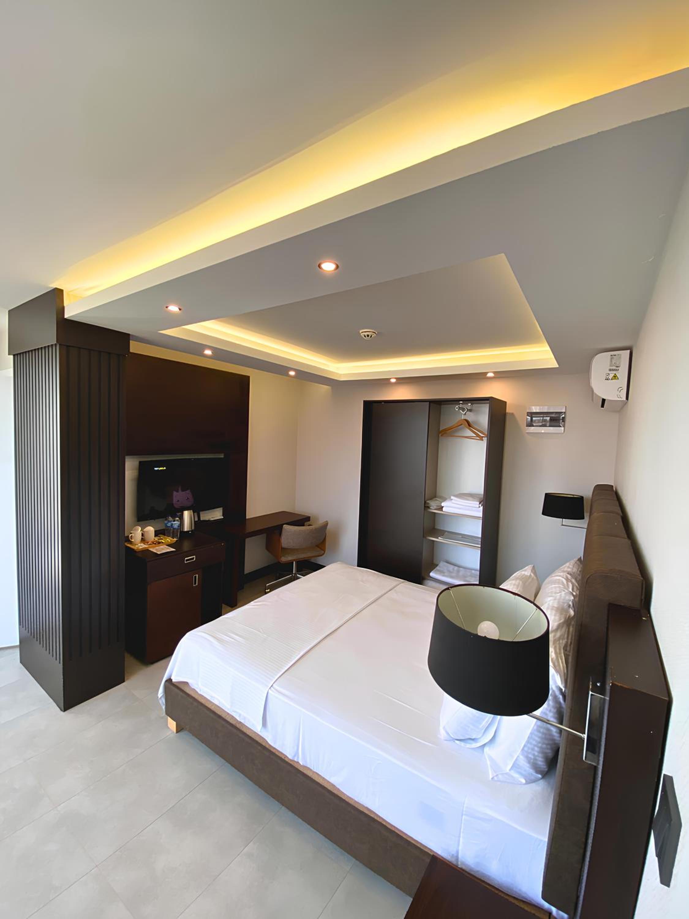 Standard Double Room photo 3