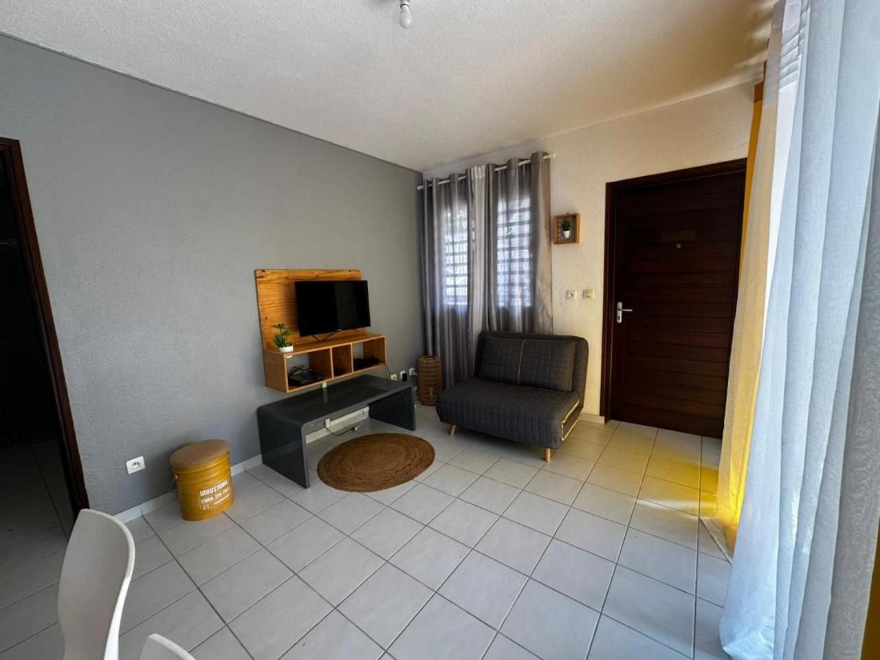 One-Bedroom Apartment With Spa Bath photo 3