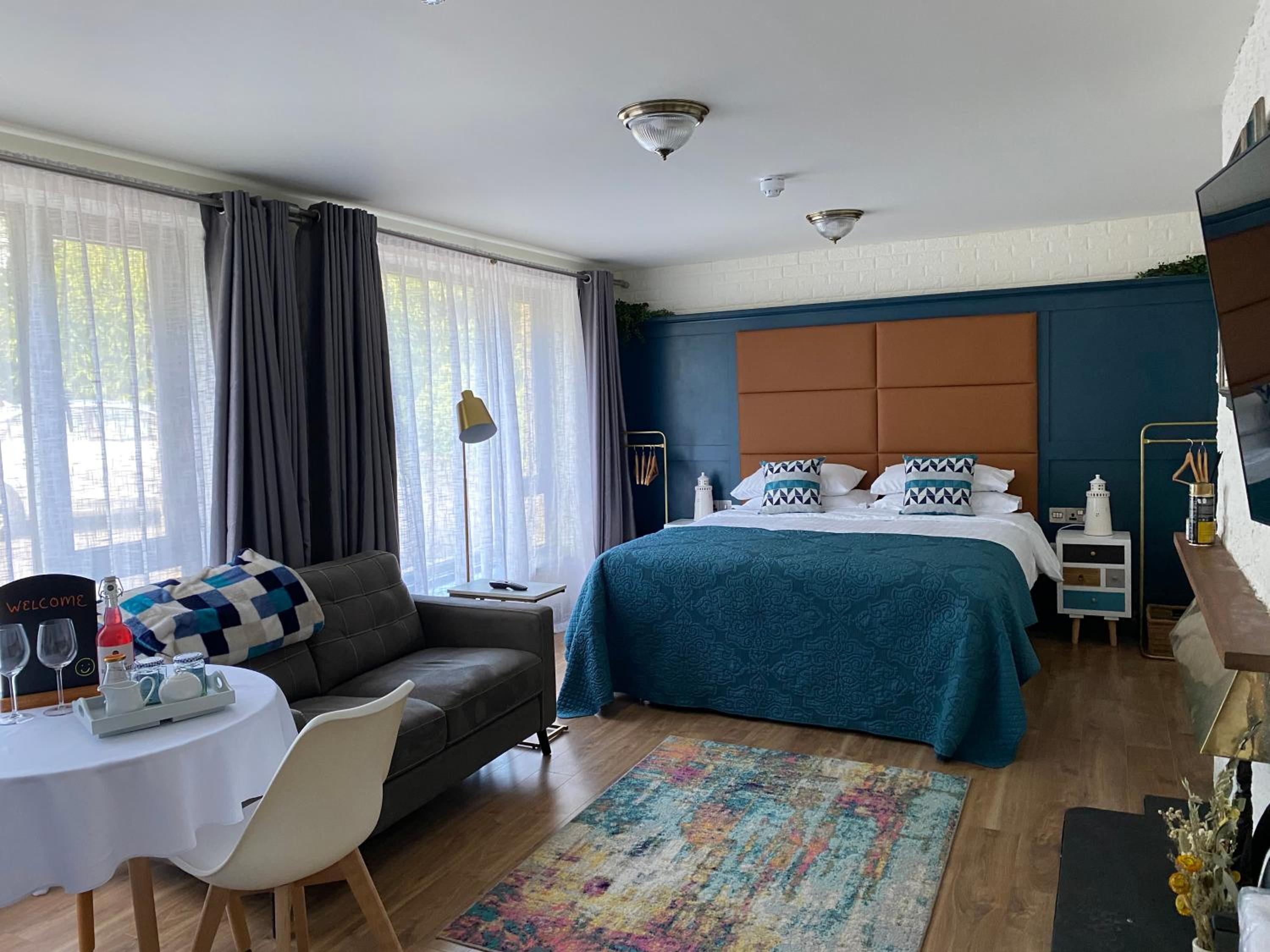 Studio Apartment