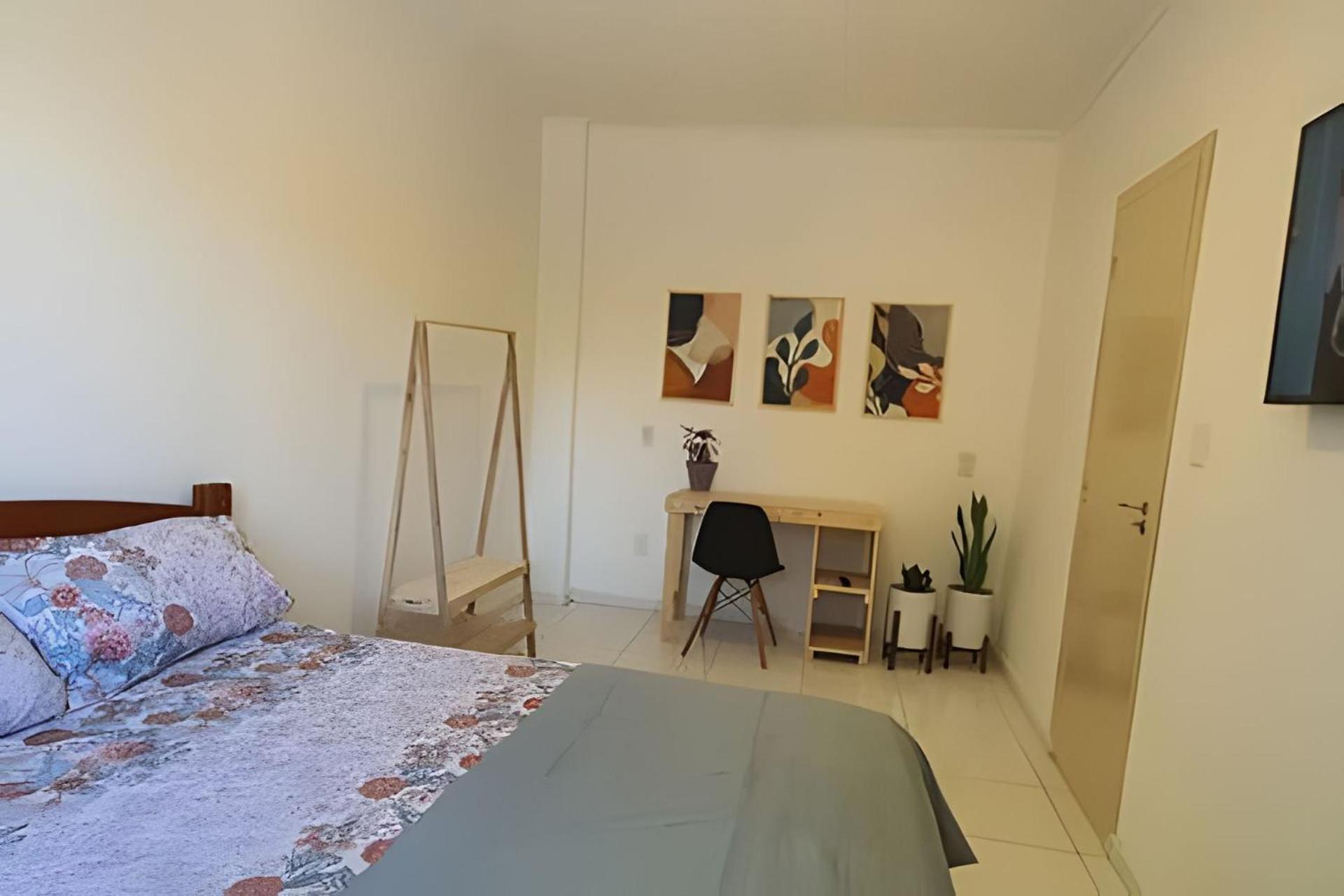 One-Bedroom House photo 1