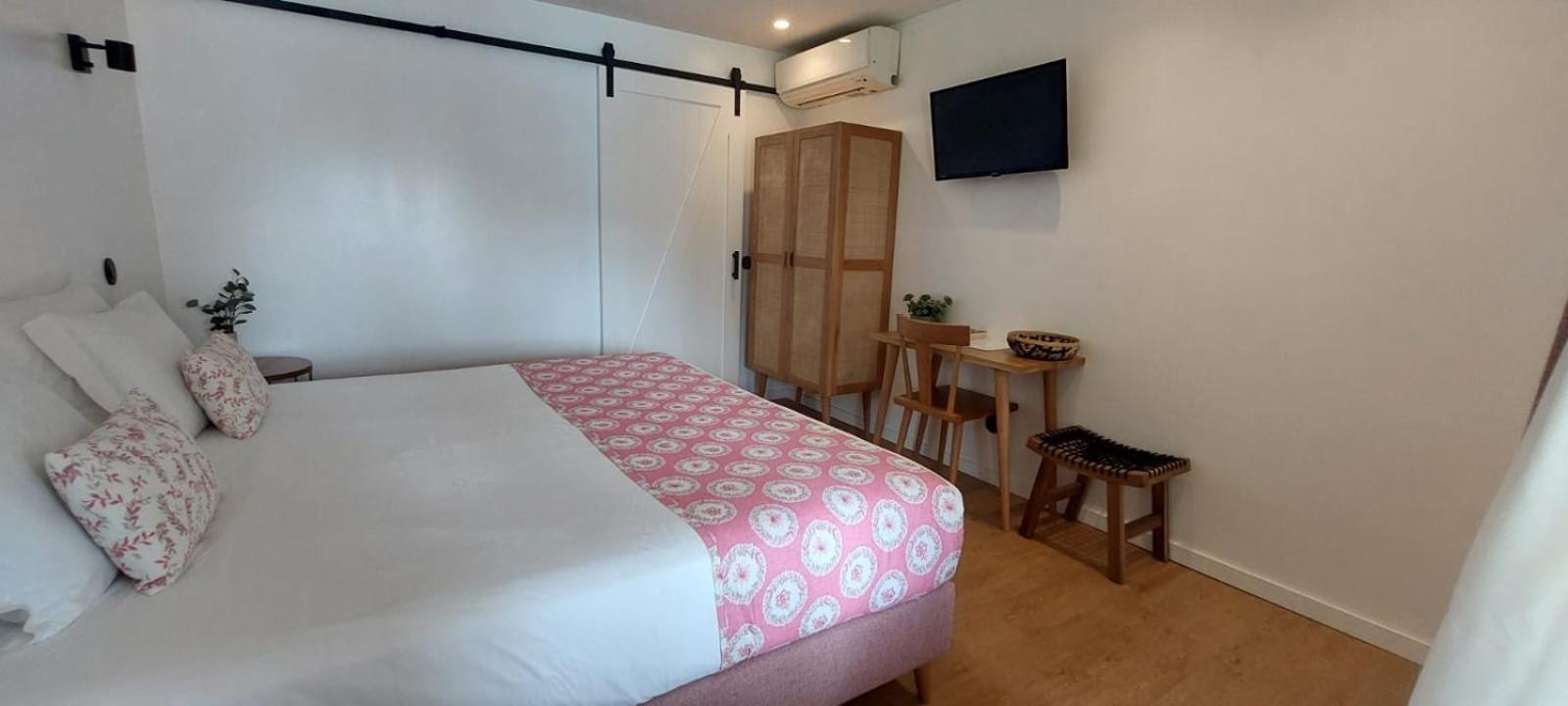 Queen Room with Pool View