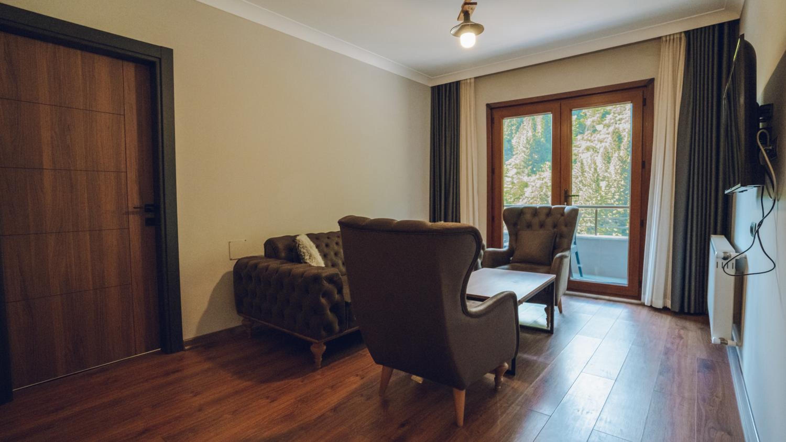 Suite with Lake View - Photo 5