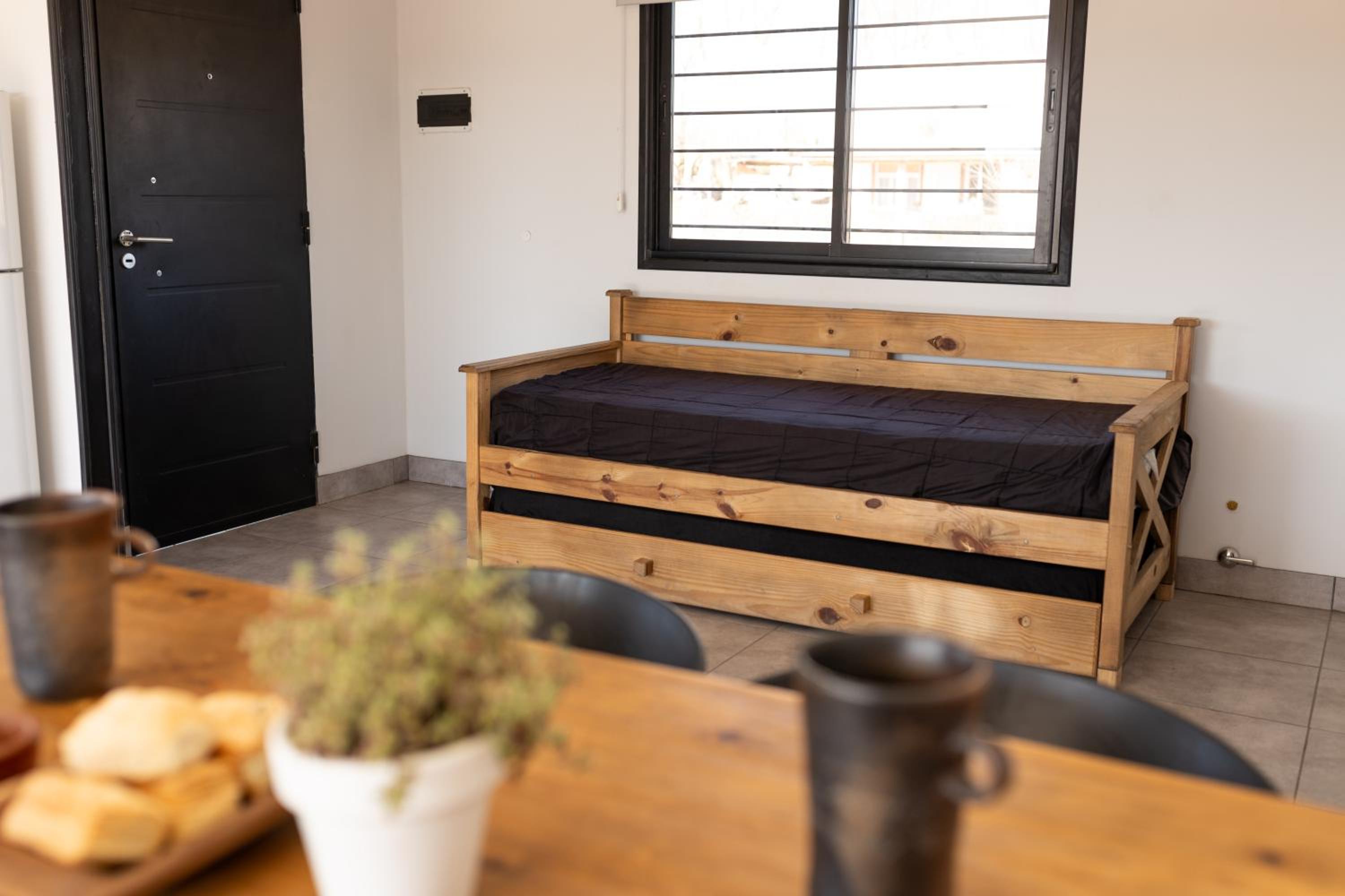 One-Bedroom House photo 1