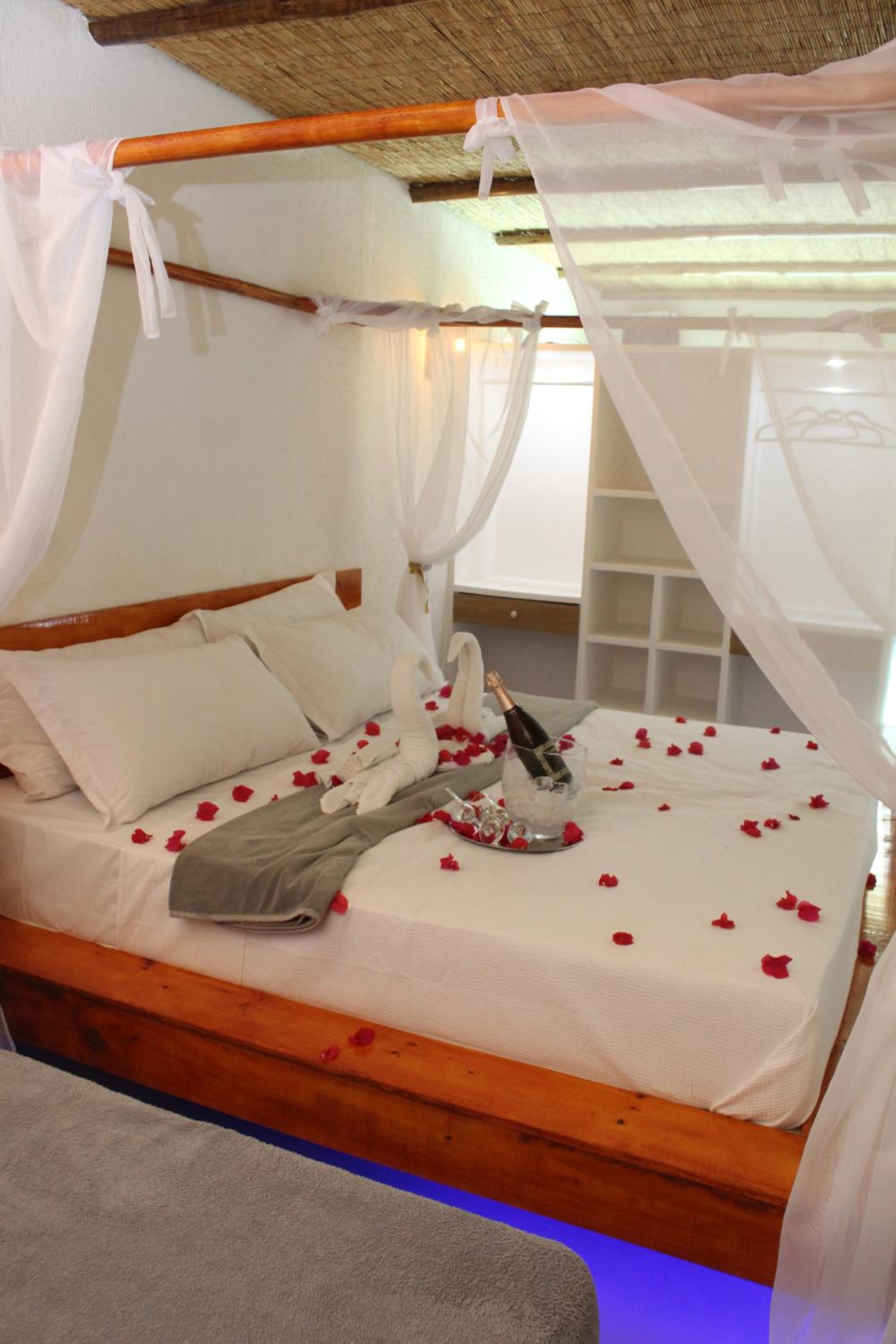 King Suite with Pool View