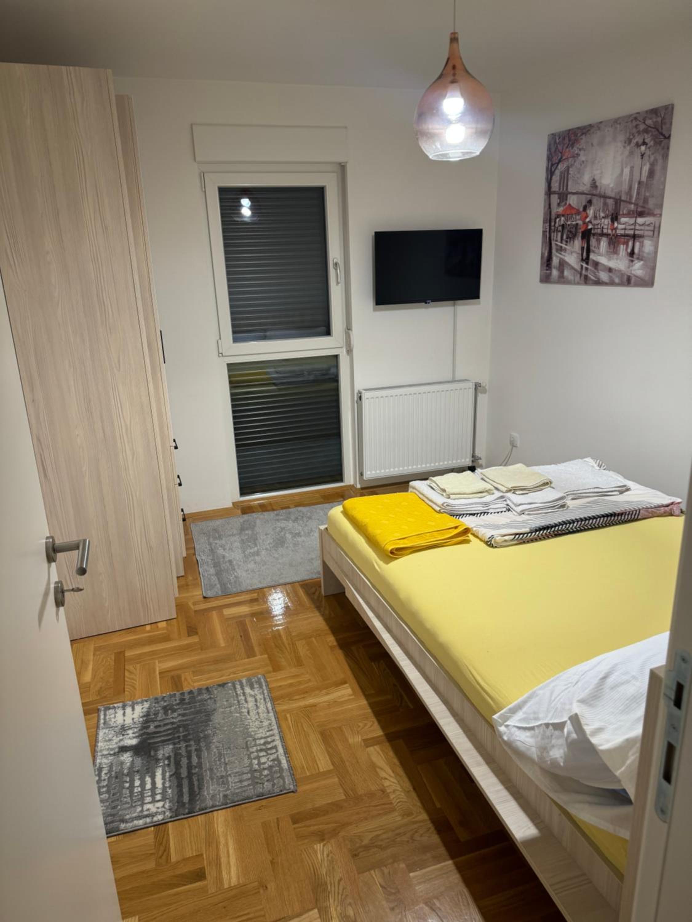 One-Bedroom Apartment photo 3