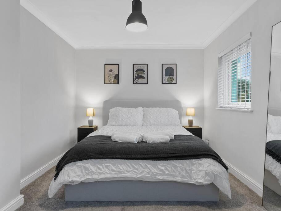 Two-Bedroom House photo 2