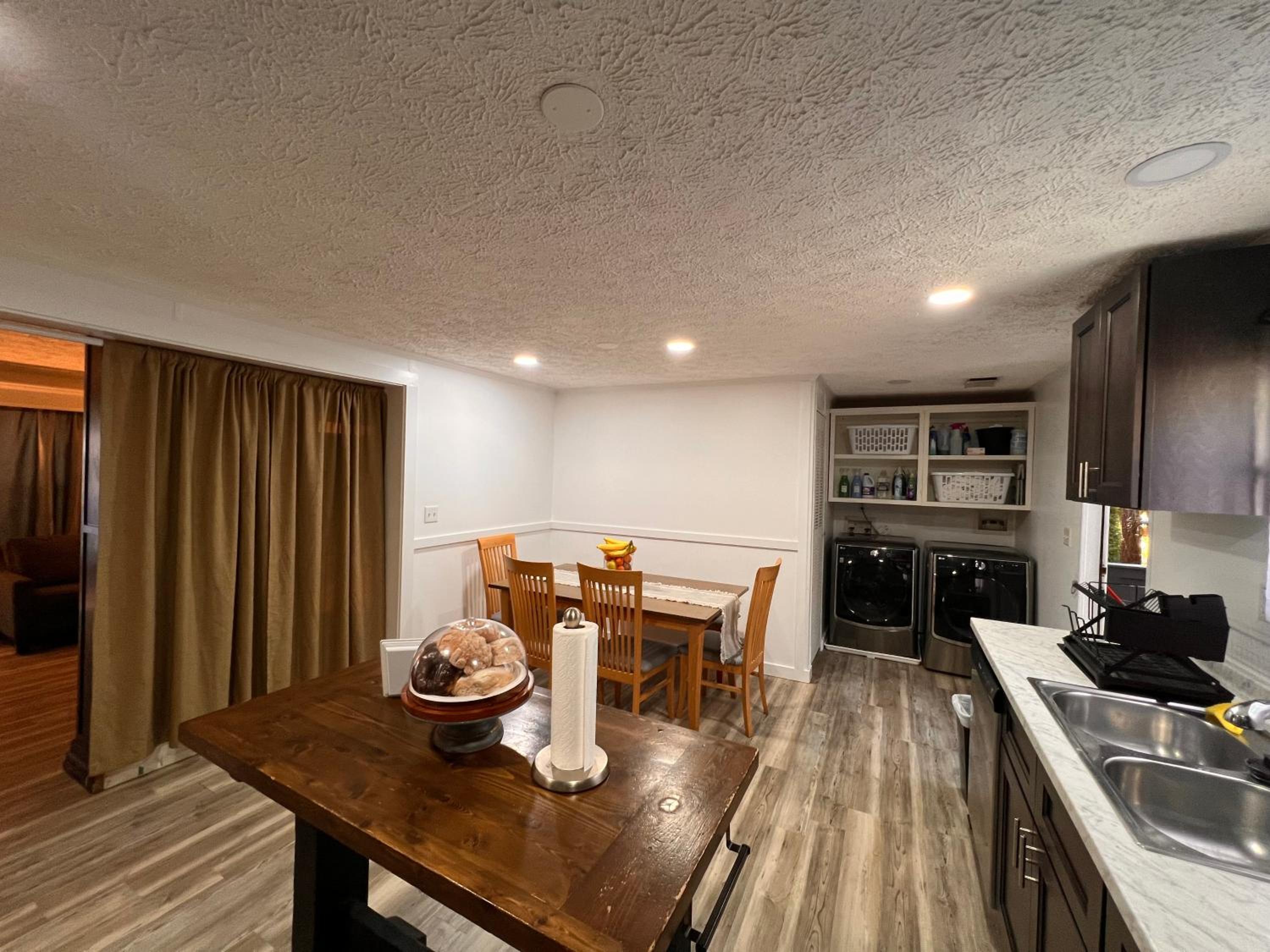 Four-Bedroom House photo 3