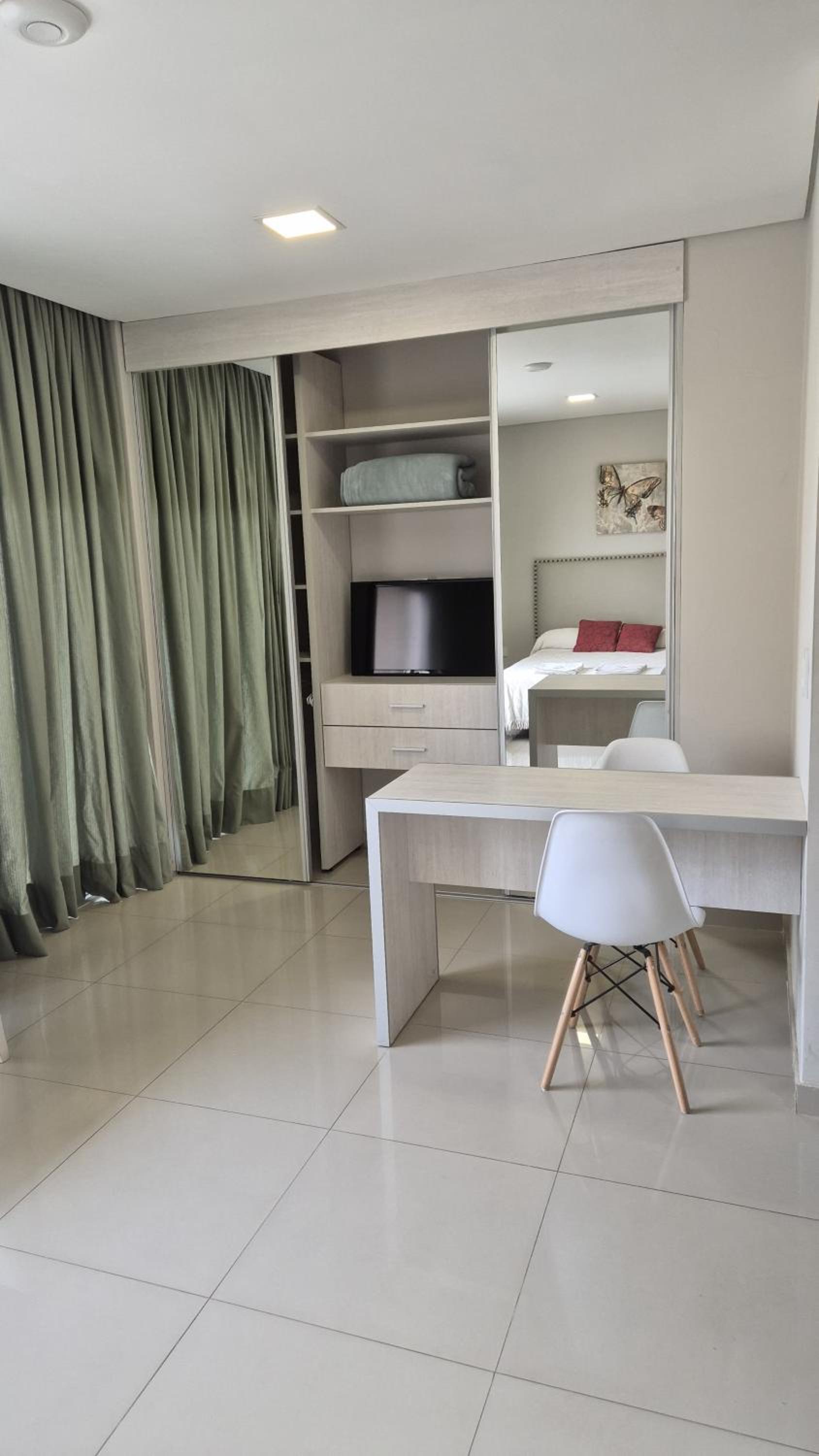 Apartment photo 2