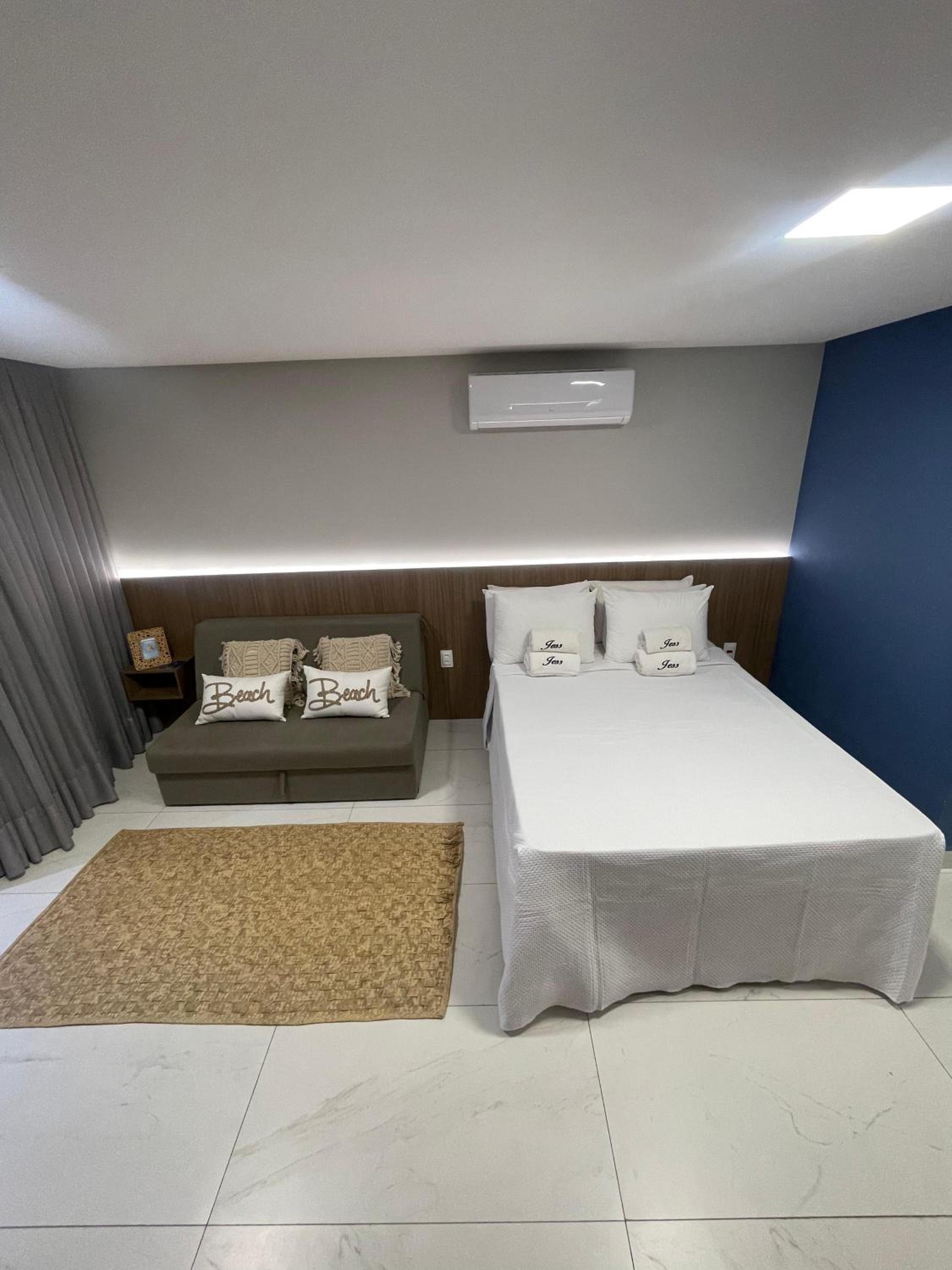 One-Bedroom Standard Apartment photo 1