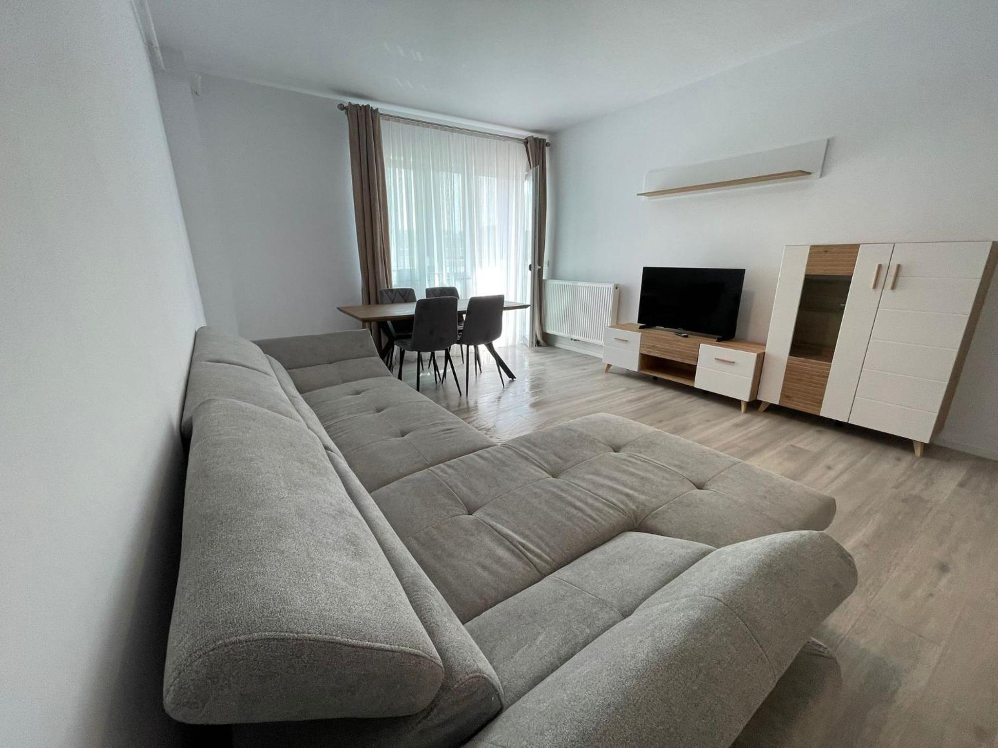 One-Bedroom Apartment photo 1