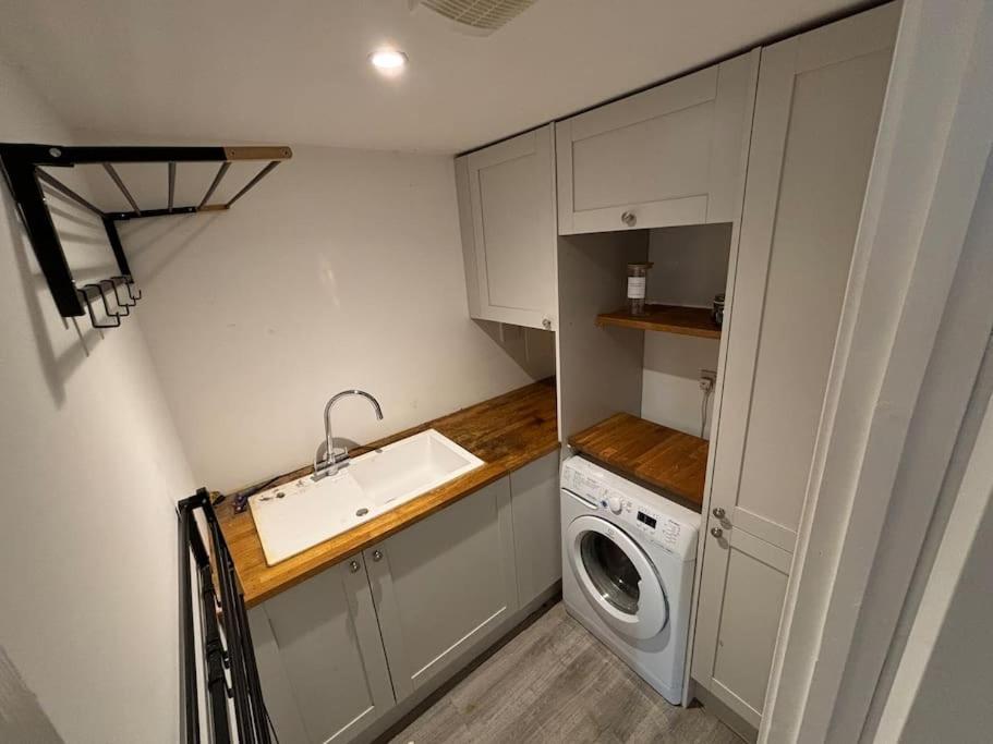 Three-Bedroom House photo 2