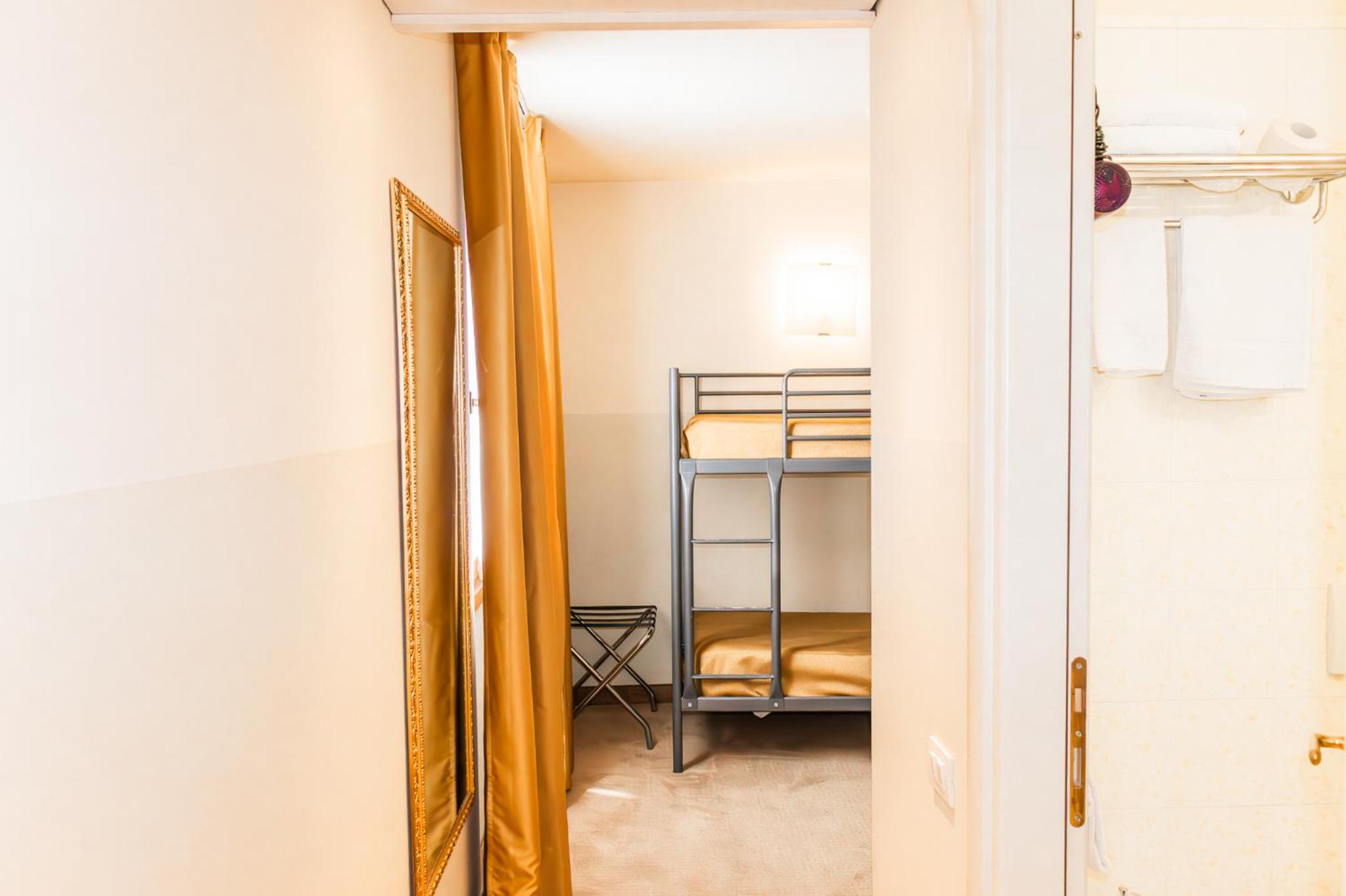 Small Twin Room with Bunk Bed photo 2
