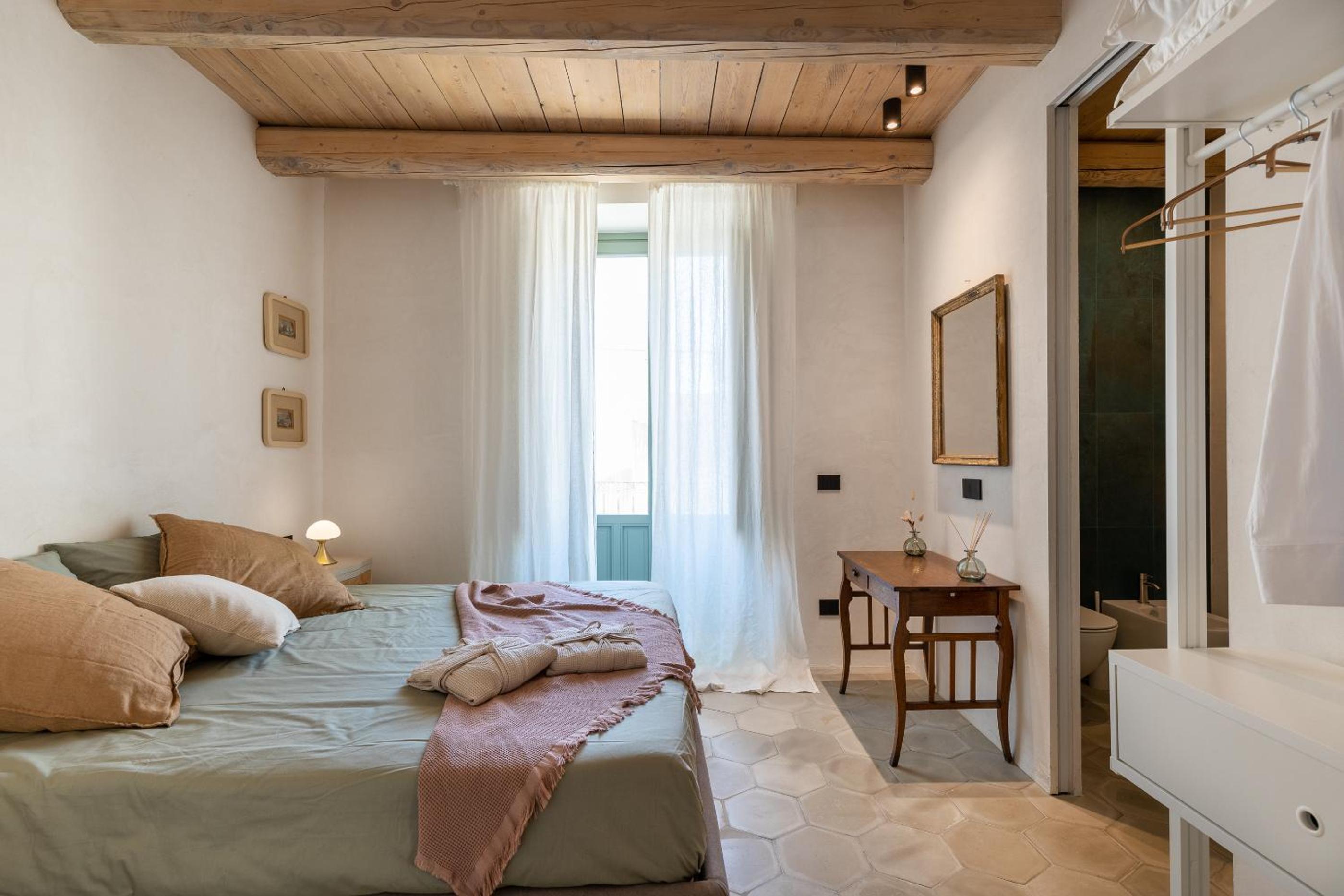 One-Bedroom House photo 2