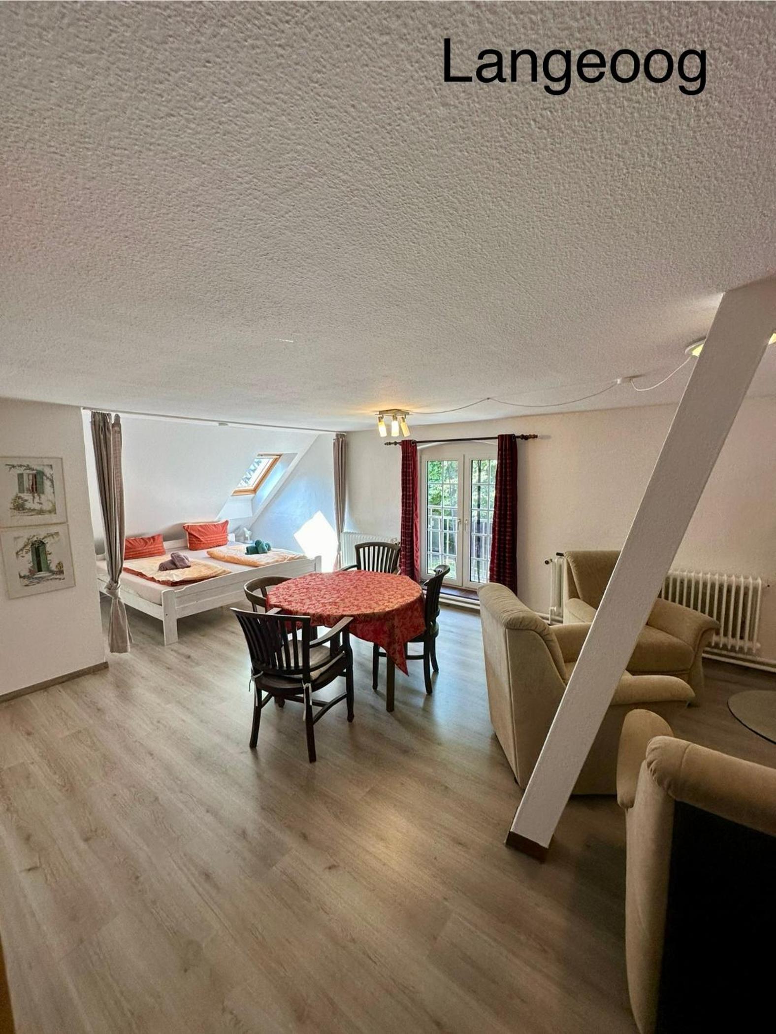 One-Bedroom Apartment photo 3