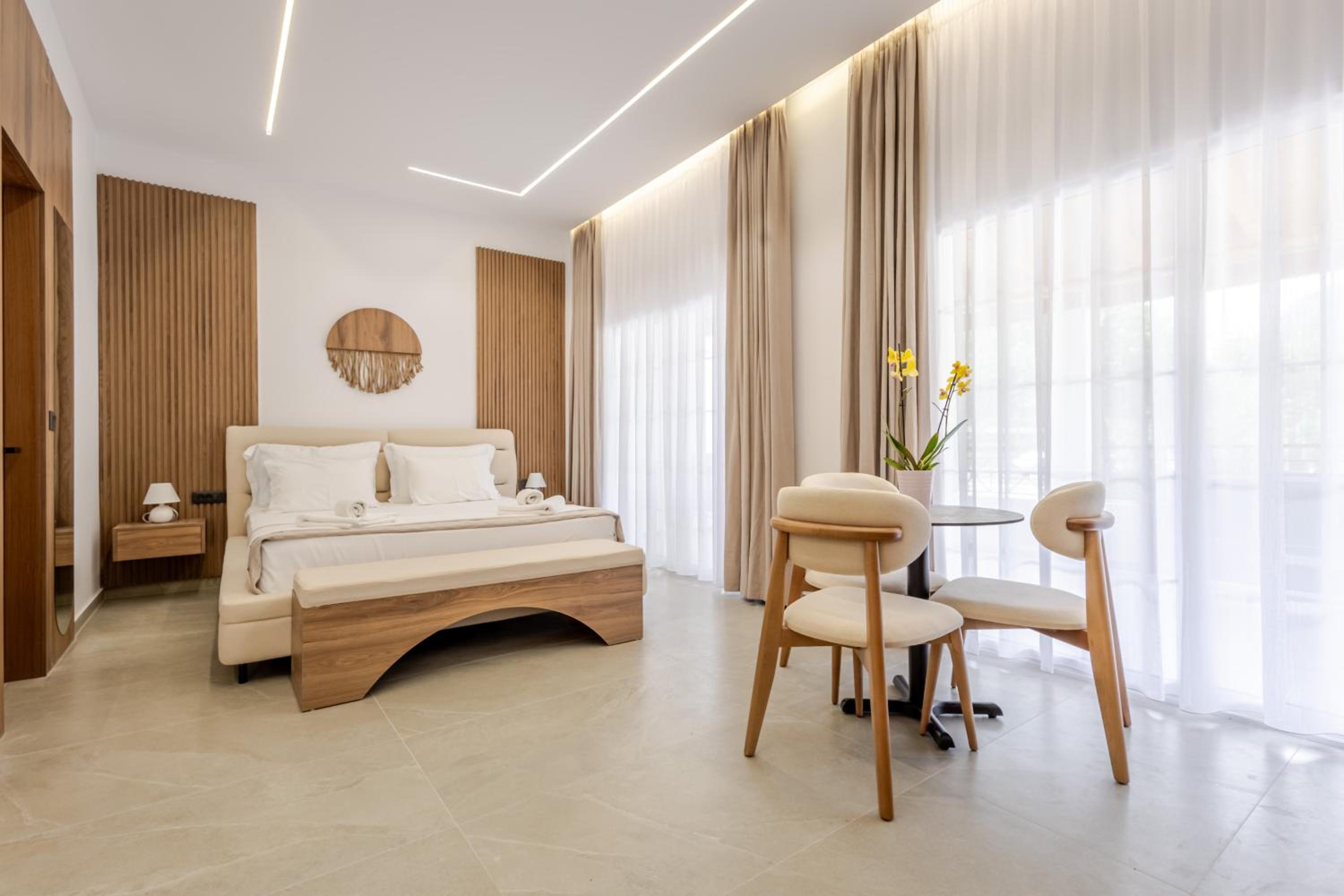 Deluxe King Room