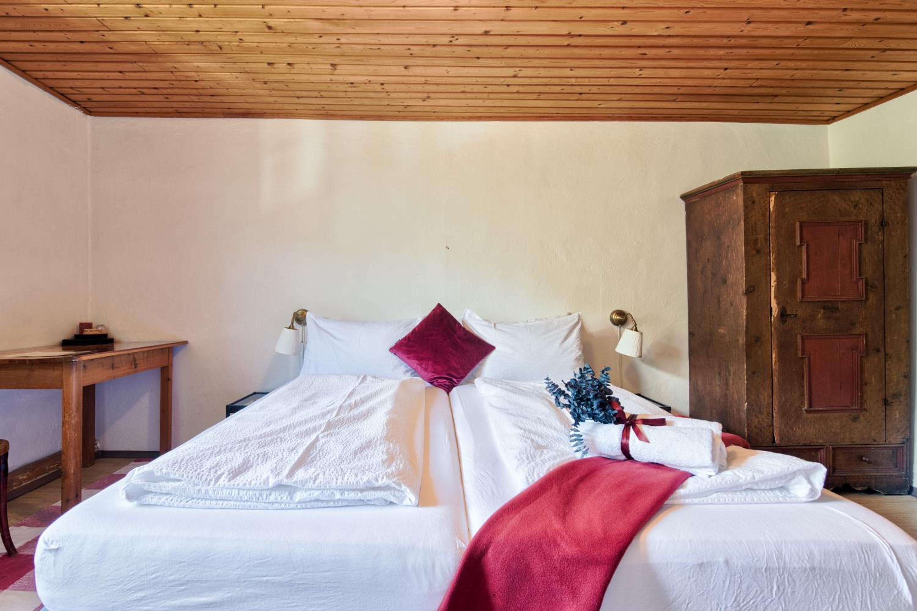 Double or Twin Room photo 3