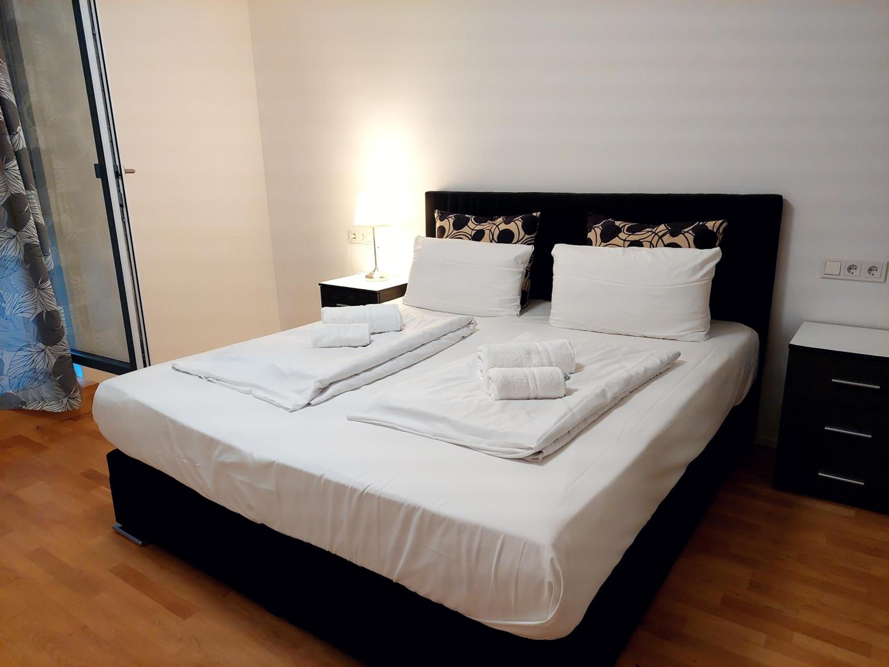 Two-Bedroom Apartment - Photo 3