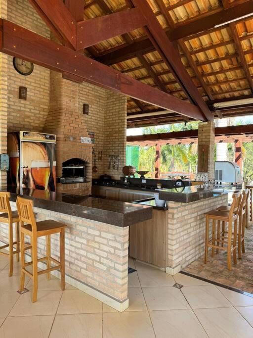 Eight-Bedroom House photo 2