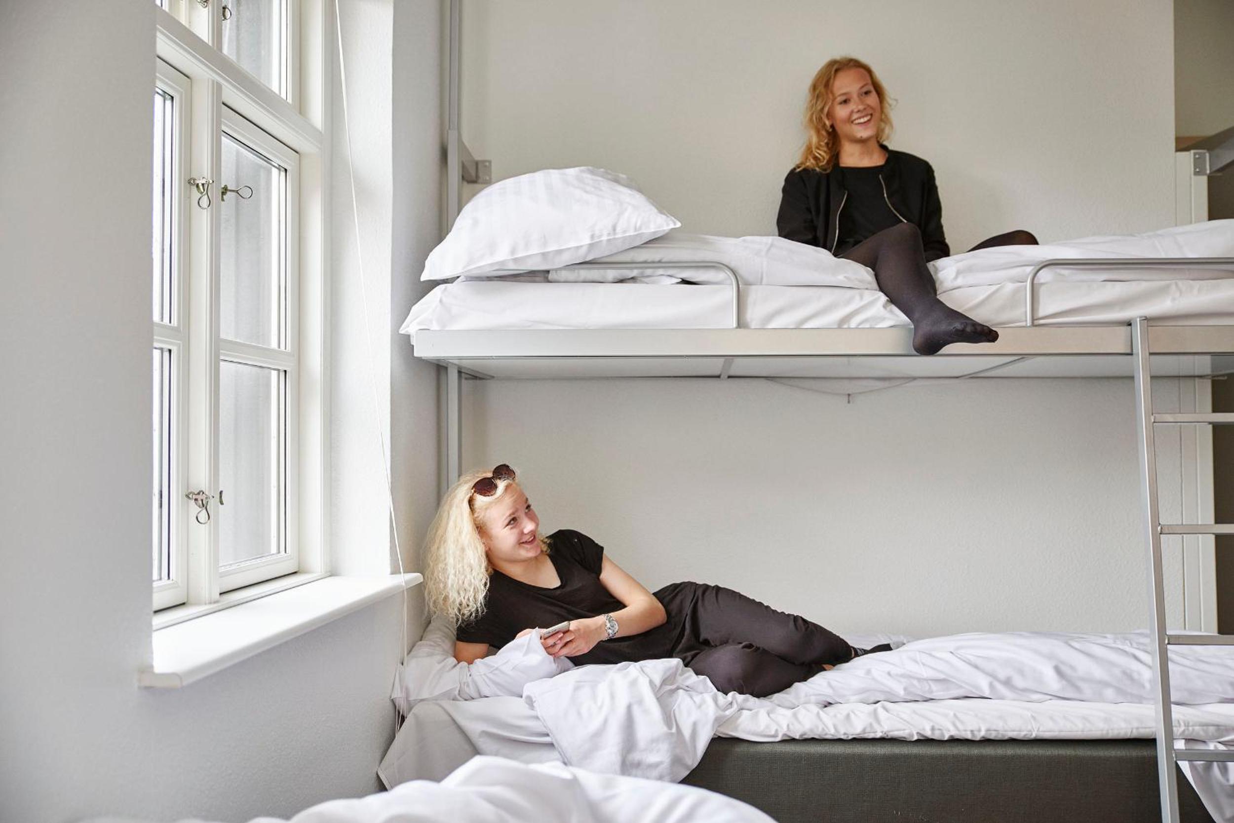 Twin Room - Photo 2