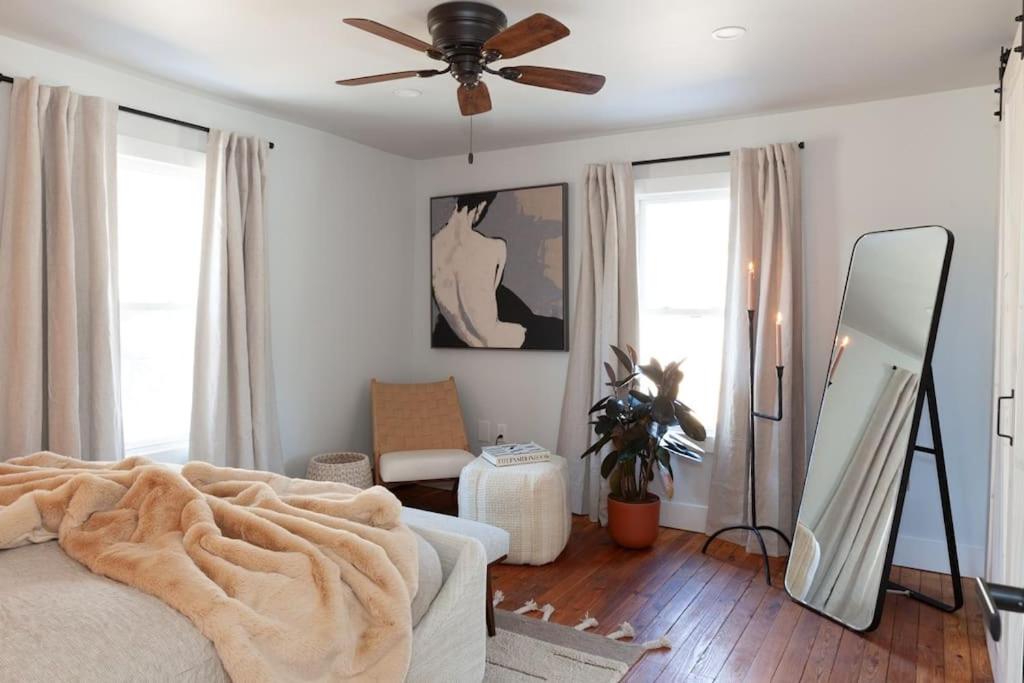 Three-Bedroom House photo 1