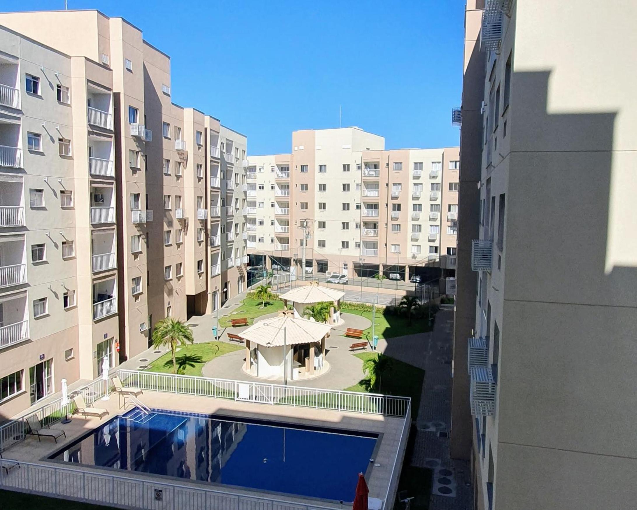 Two-Bedroom Apartment with Pool View photo 3