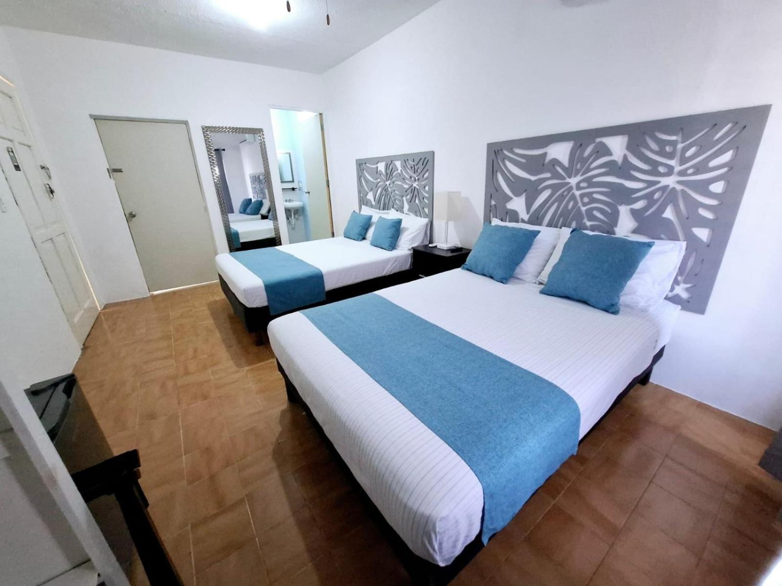 Twin Room with Private Bathroom