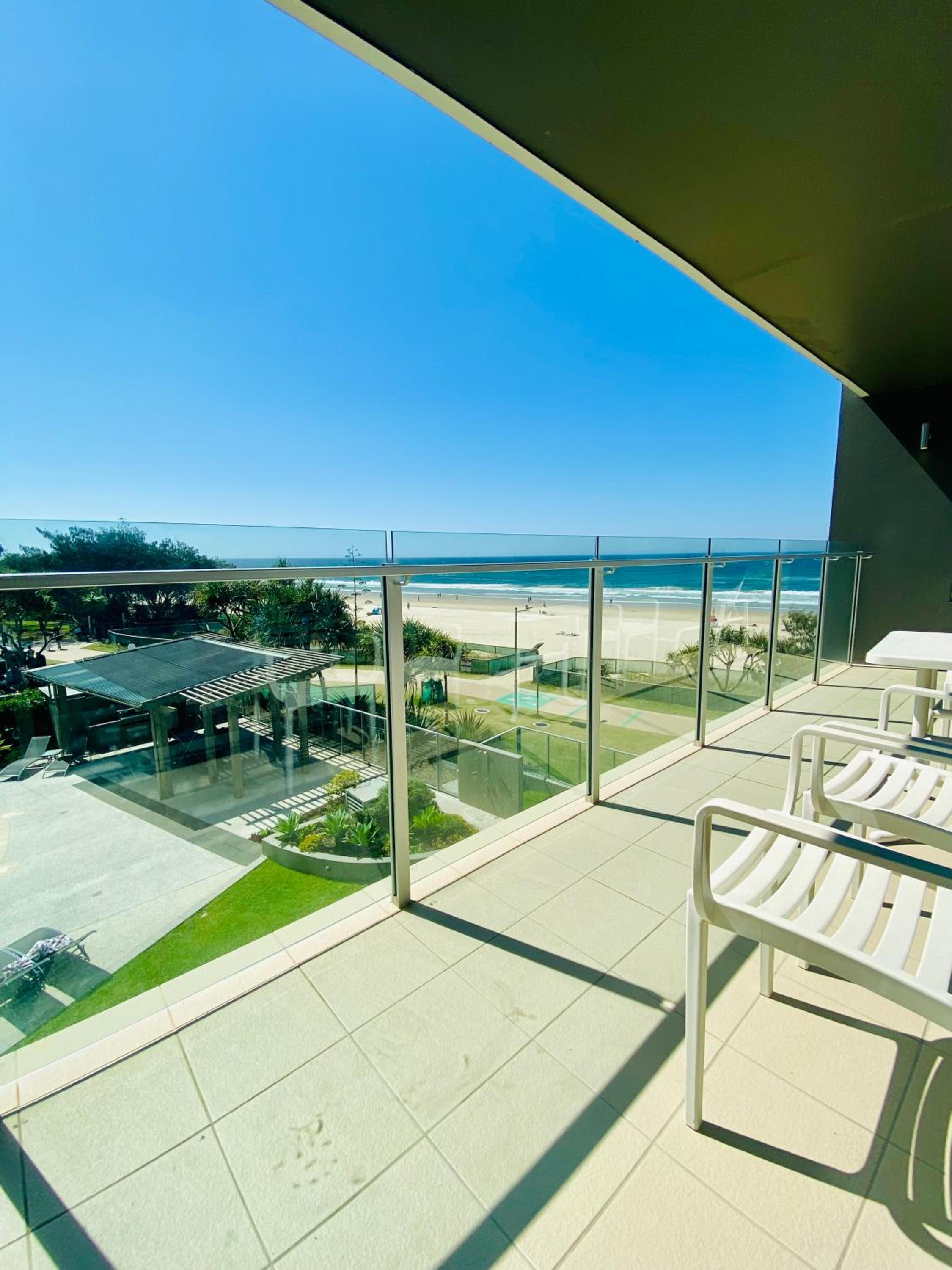 Apartment With Sea View thumbnail 5